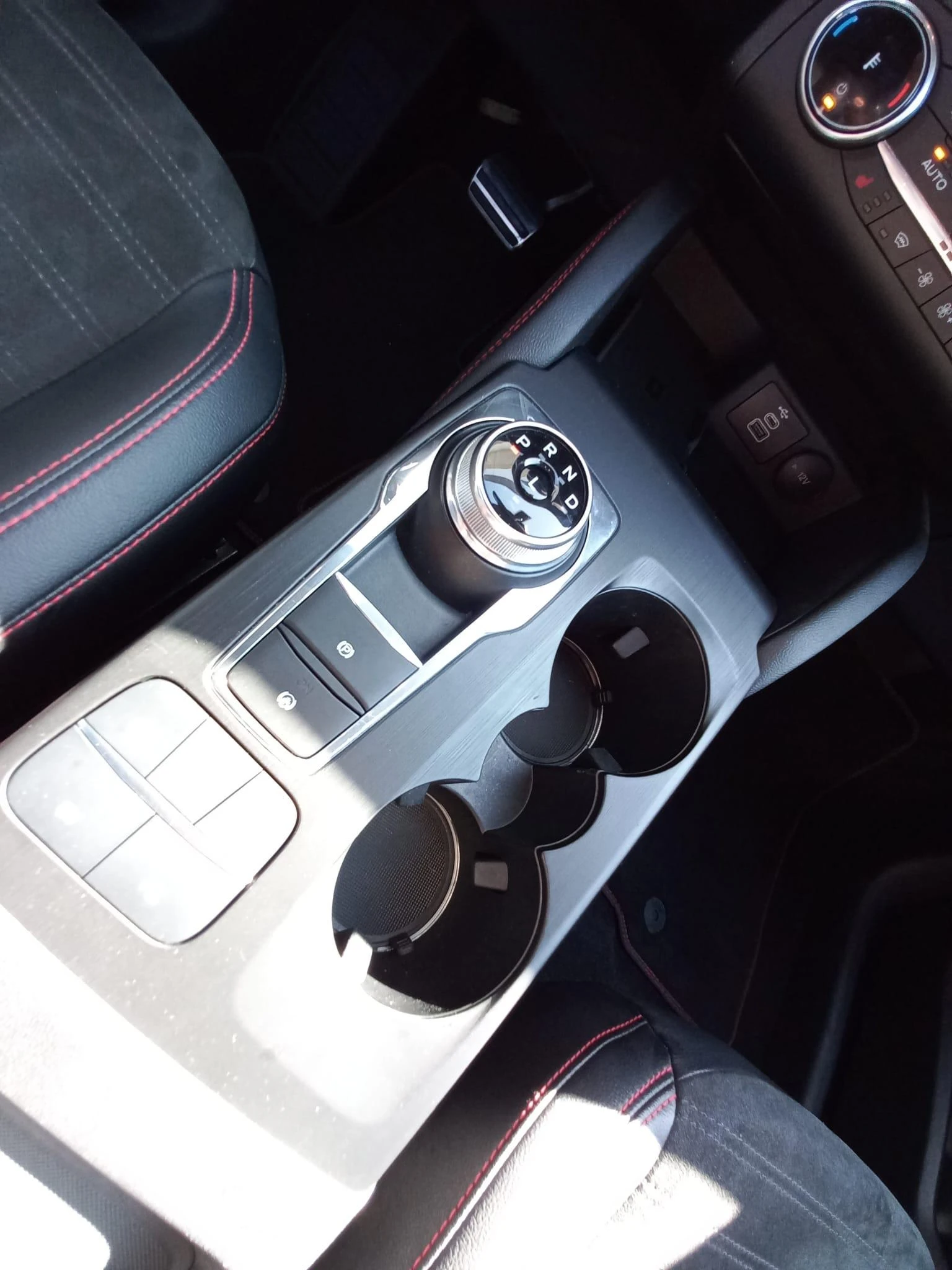 Ford-Kuga-image-21