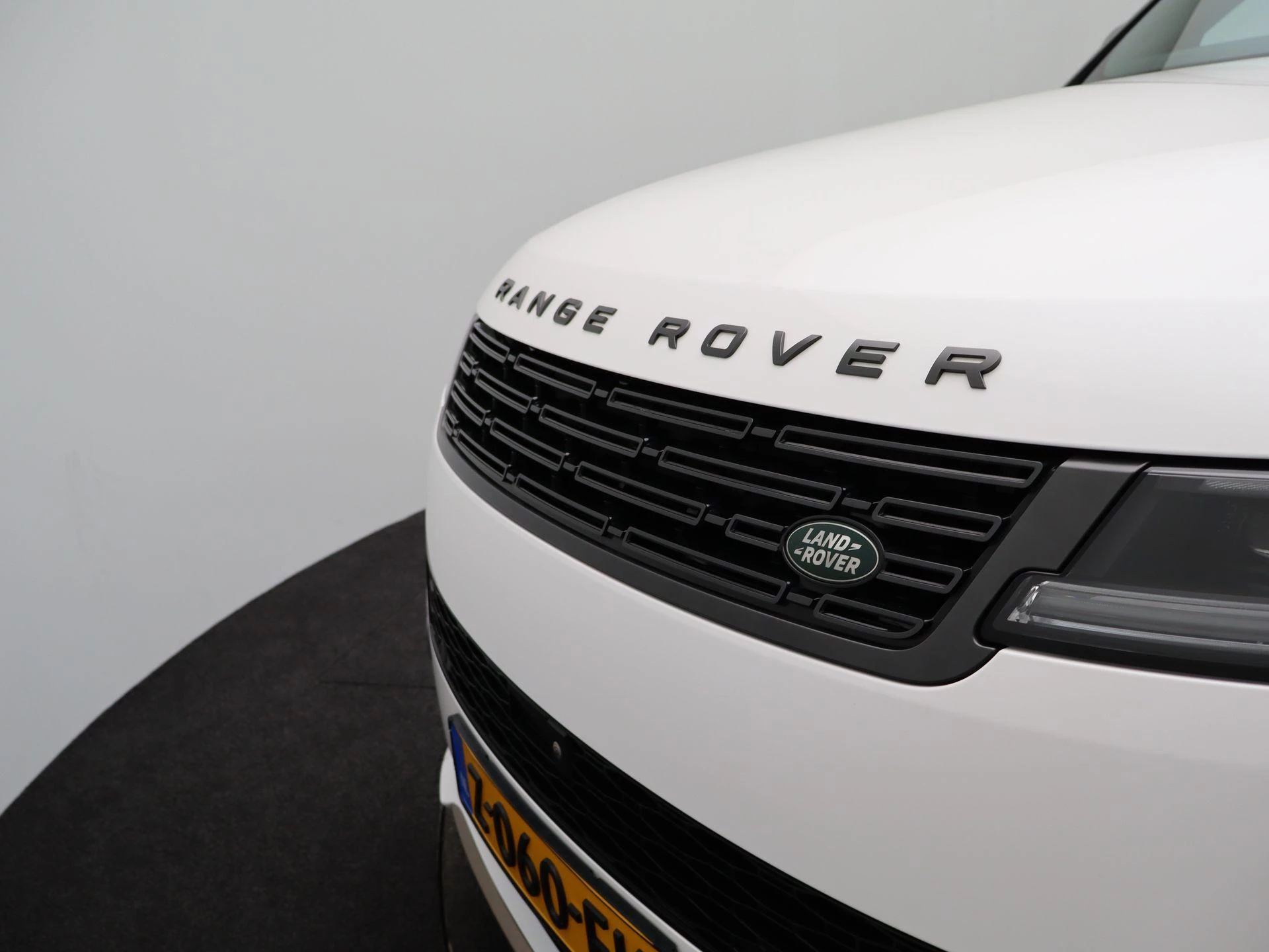 Land Rover-Range Rover Sport-image-40