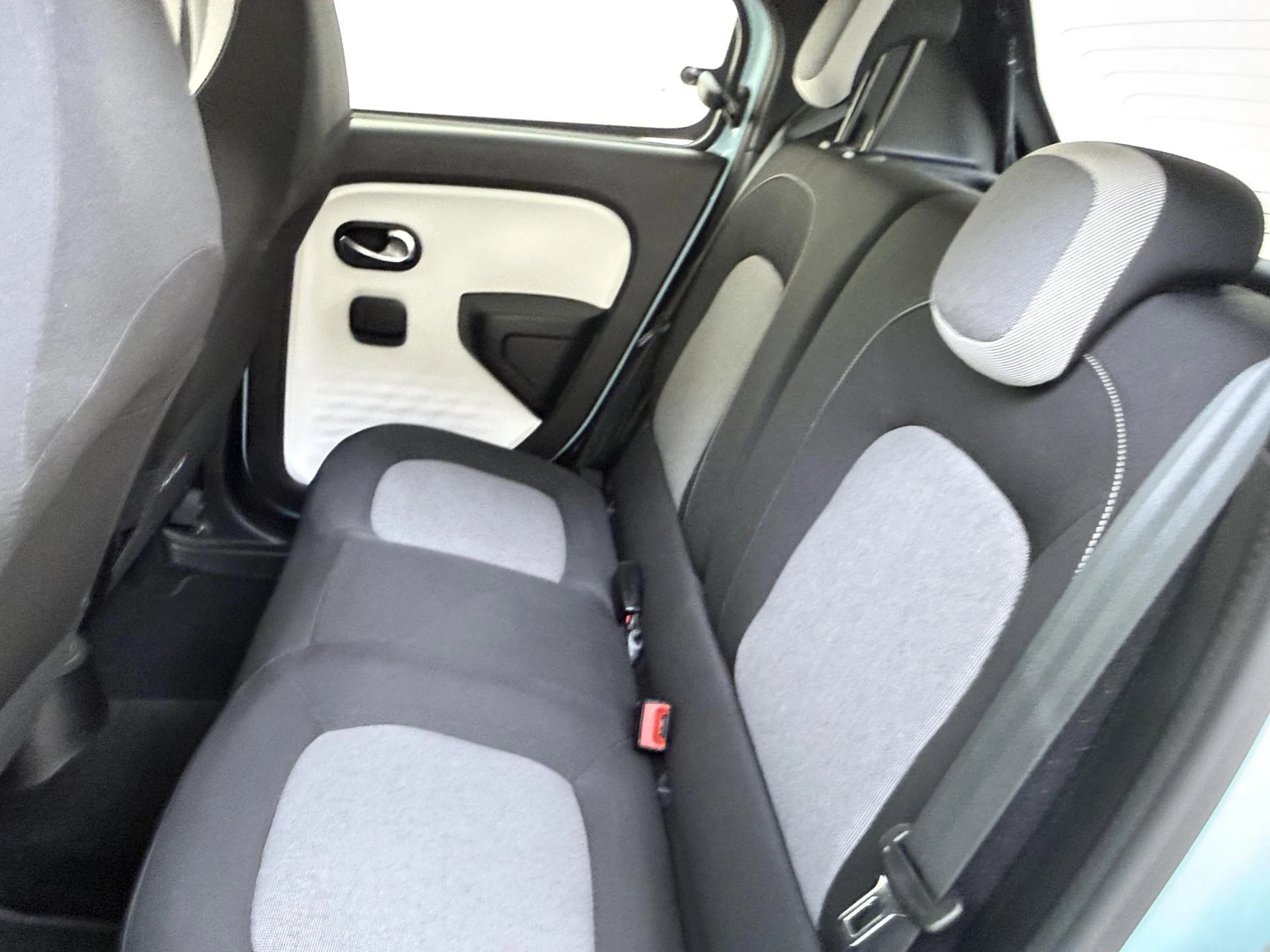 Renault-Twingo-image-19
