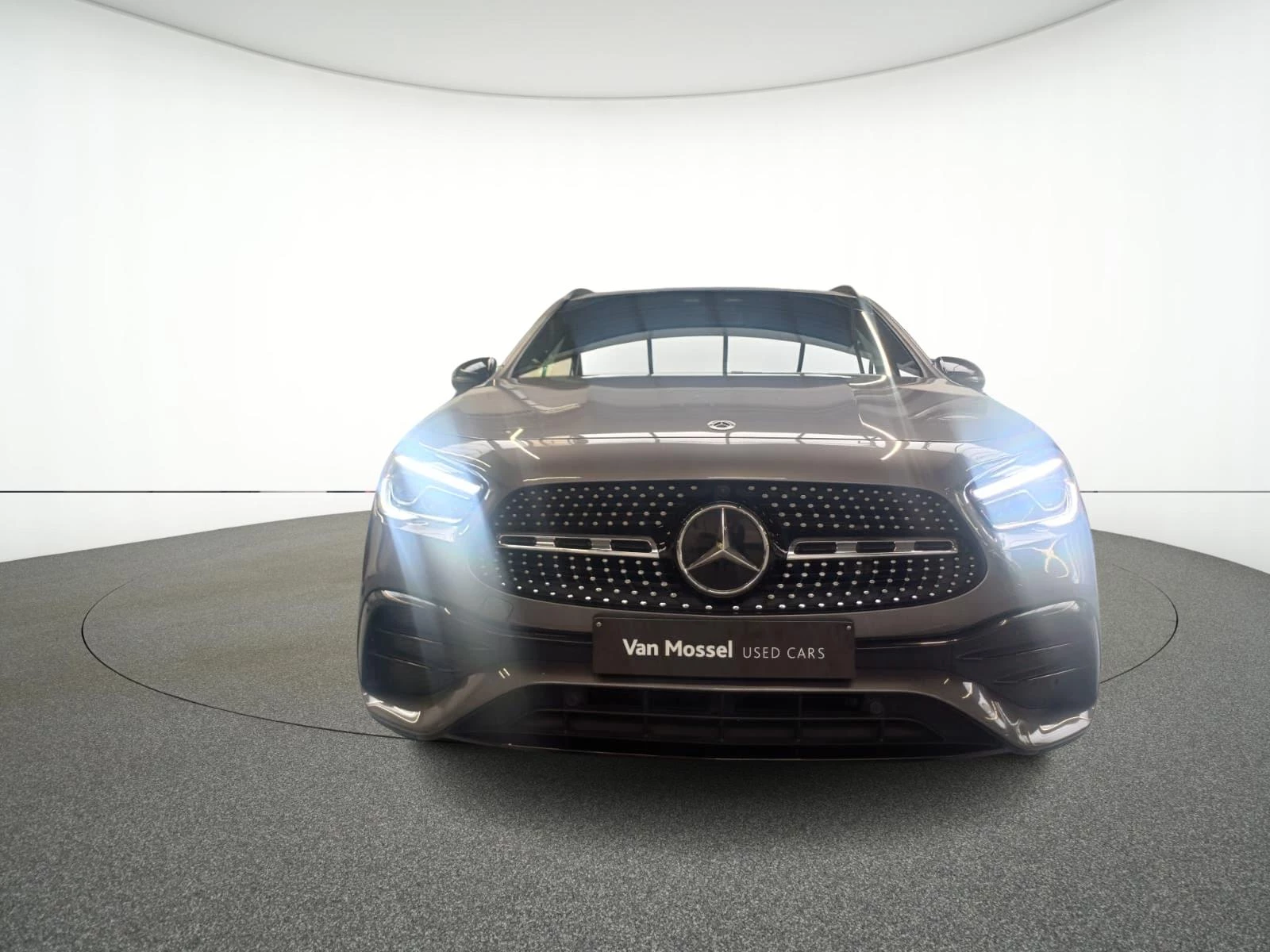 Mercedes-Benz GLA 200 d + AMG LINE + TREKHAAK + CAMERA +