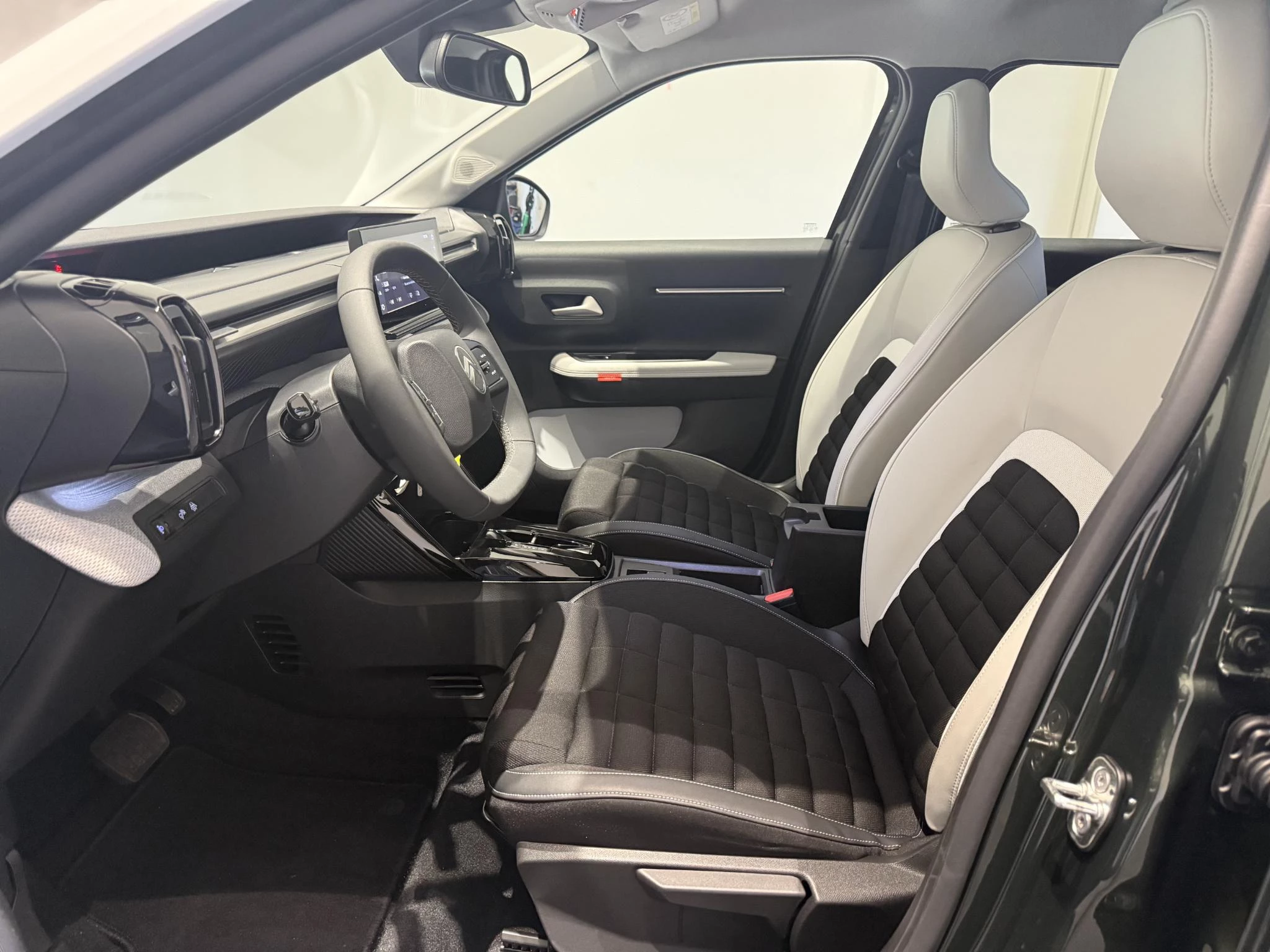 Citroën-ë-C3 Aircross-image-8