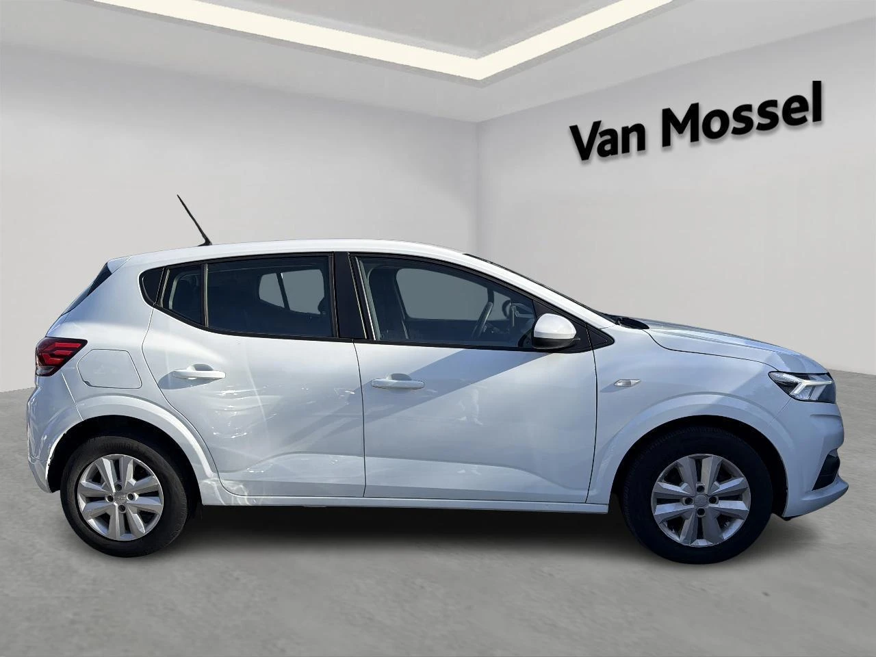Dacia-Sandero-image-4