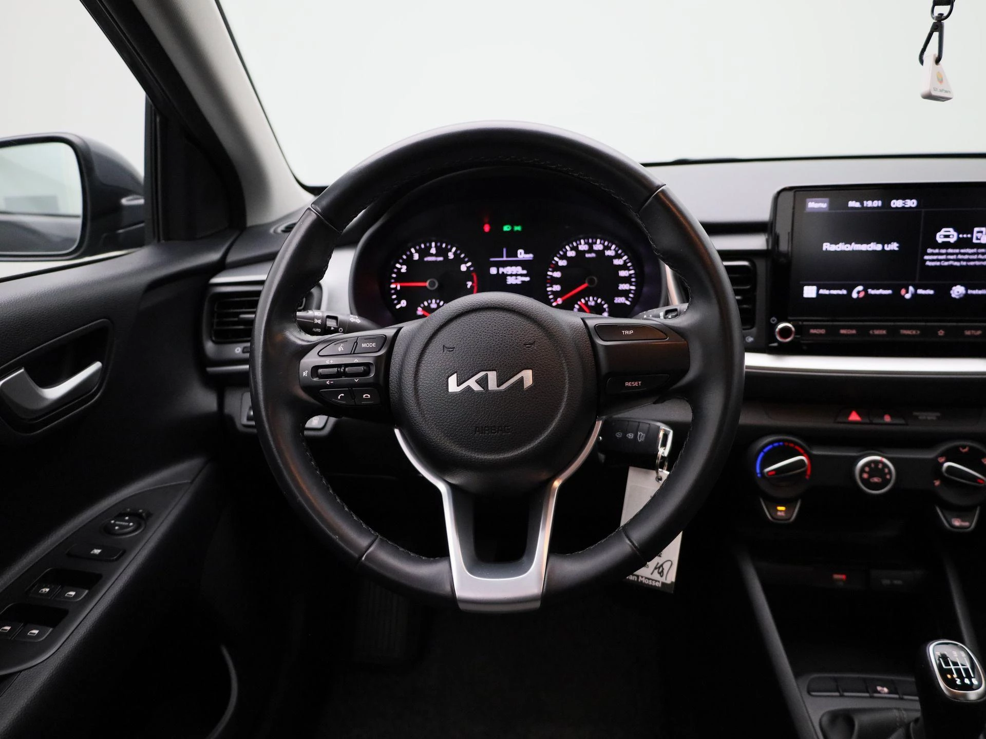 Kia-Stonic-image-8