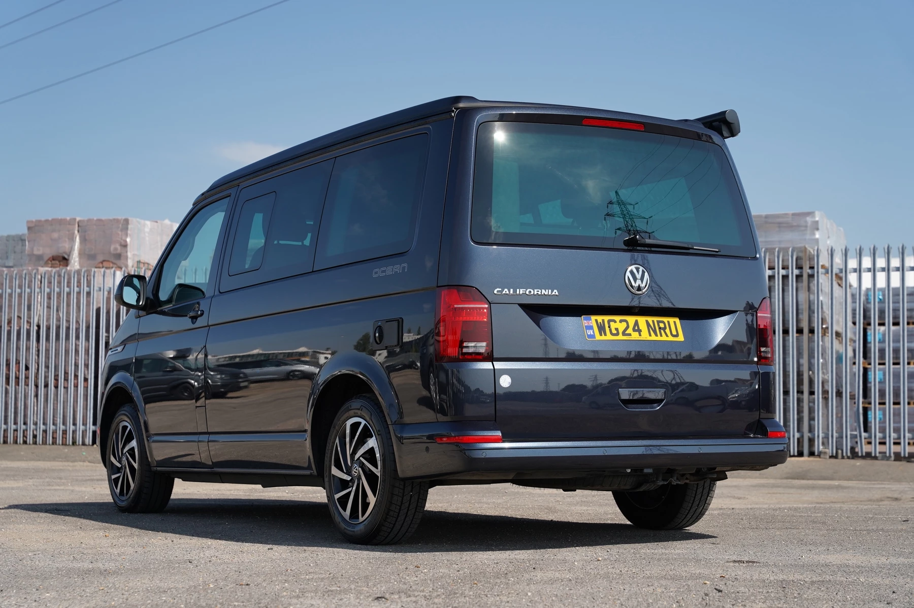 Volkswagen-California-image-2