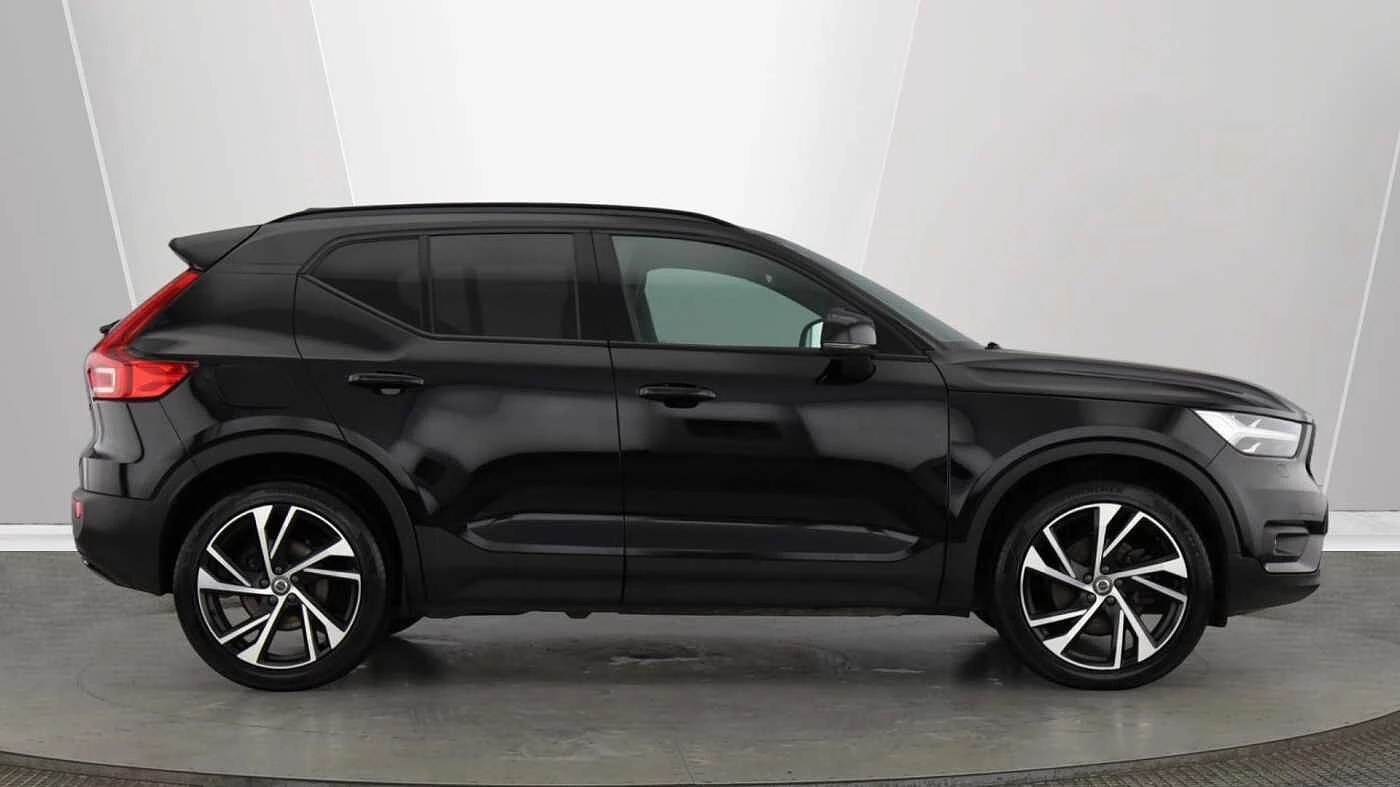 Volvo-XC40-image-1
