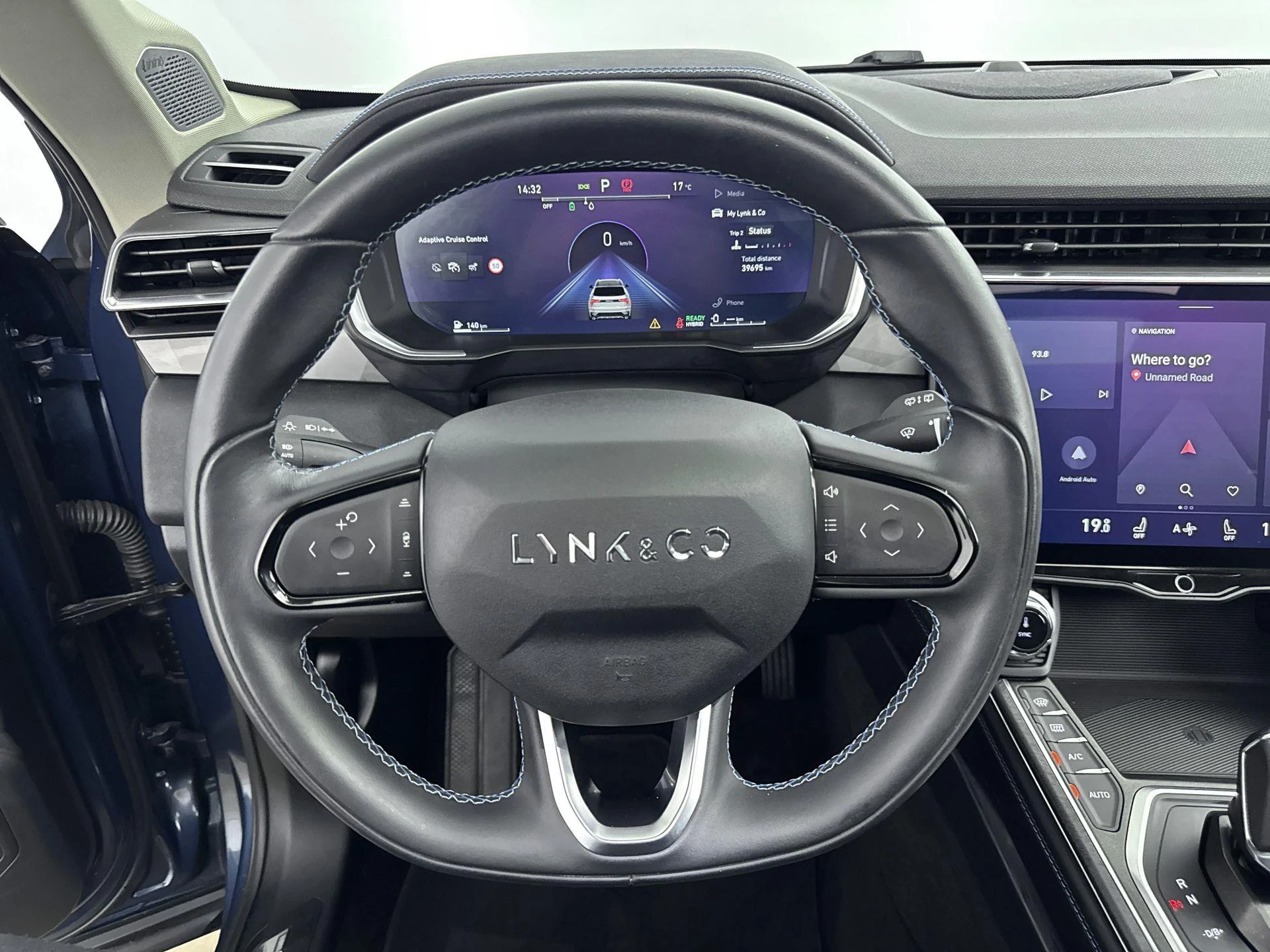 Lynk & Co-01-image-21