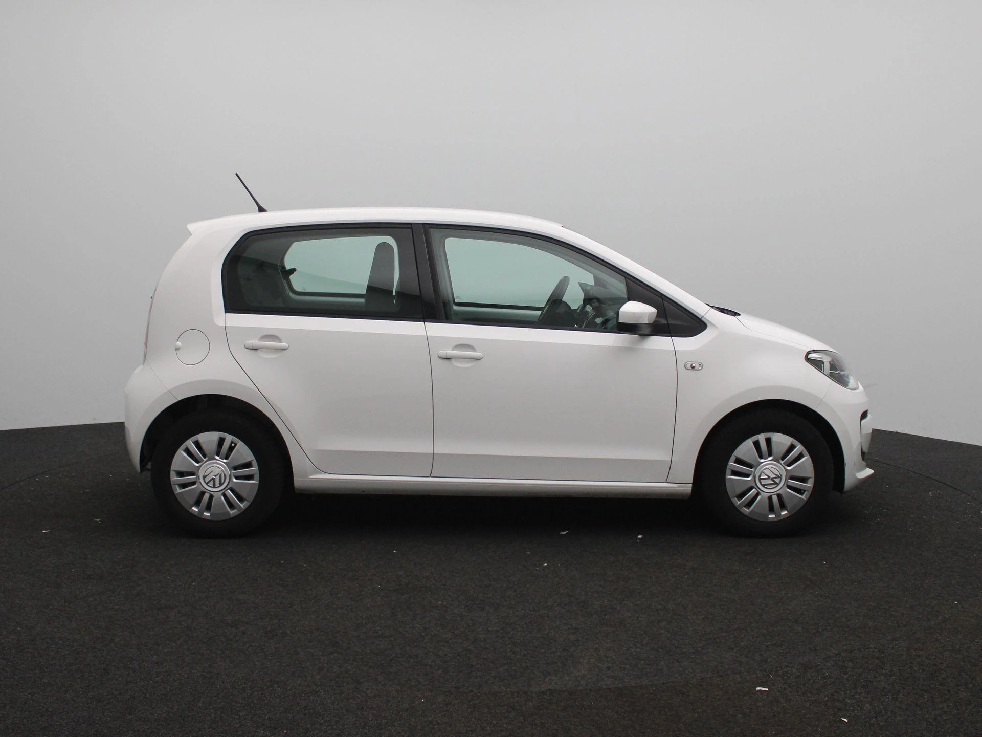 Volkswagen-up!-image-6