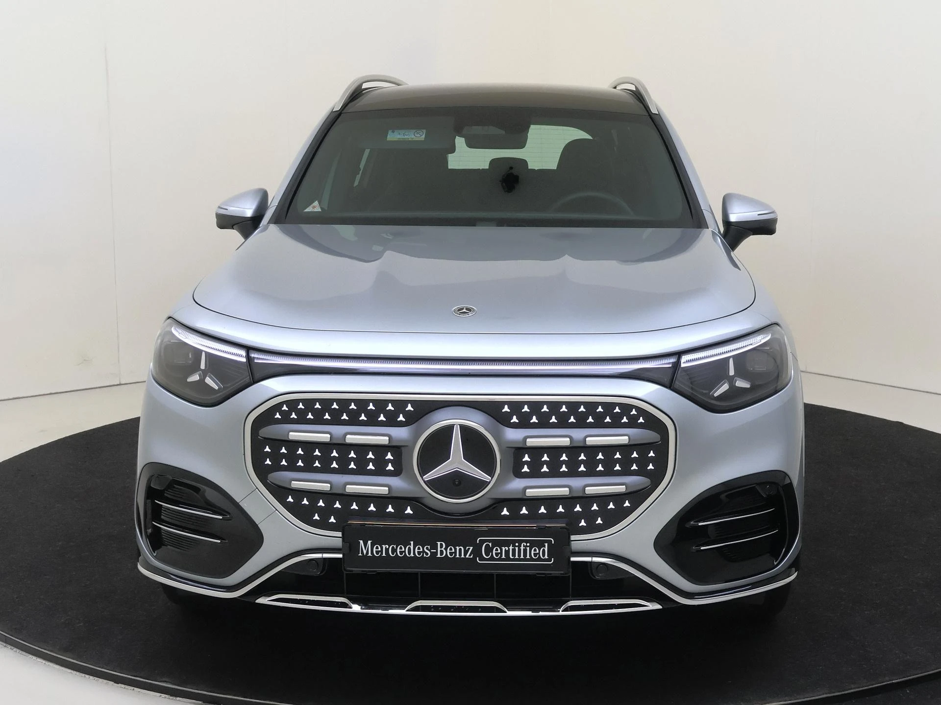 Mercedes-Benz-GLB-image-5