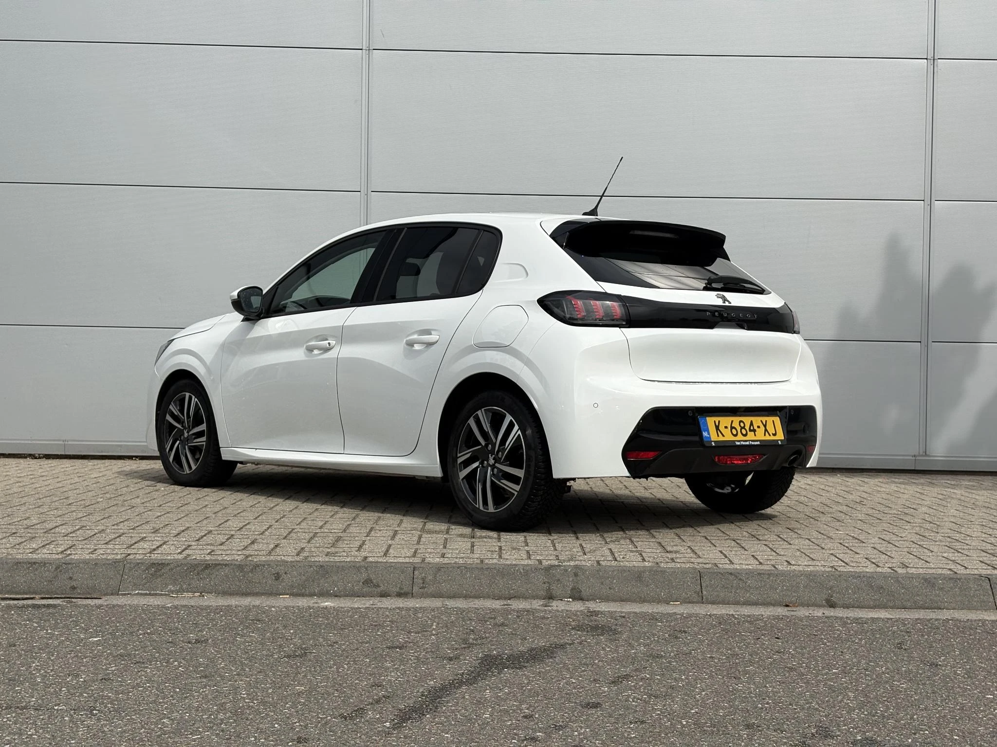 Peugeot 208 1.2 PureTech Blue Lease Allure