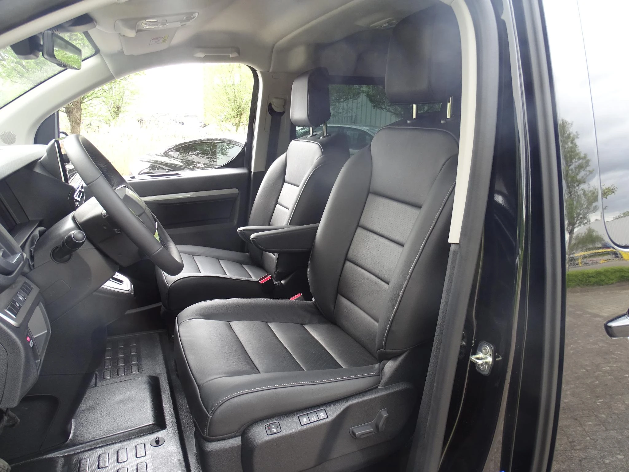 Peugeot-Expert-image-6