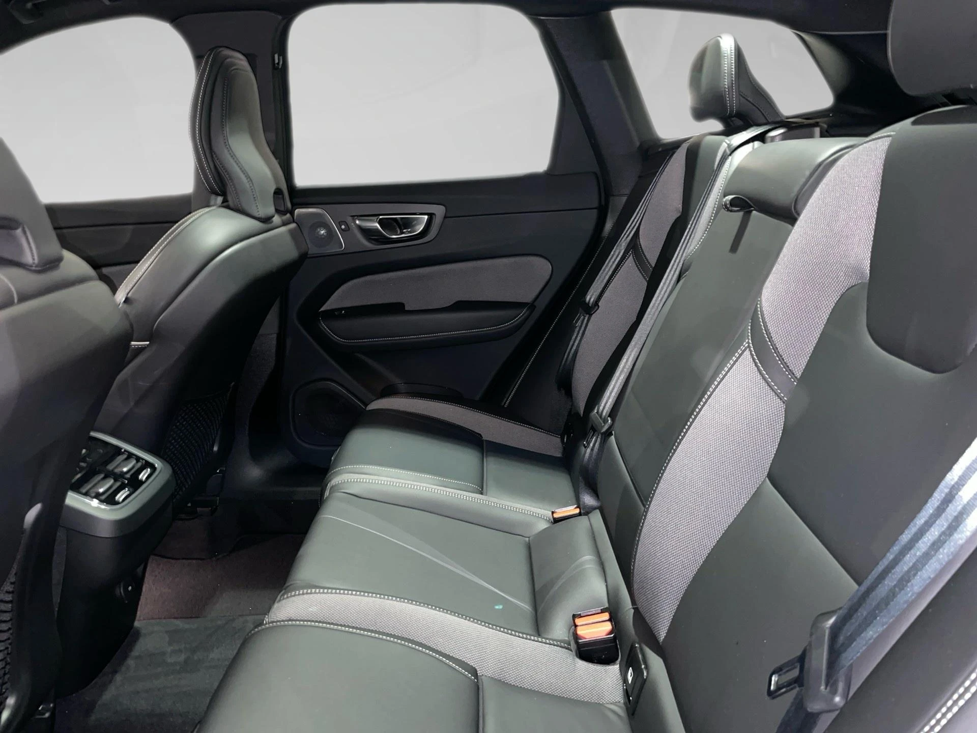 Volvo-XC60-image-10