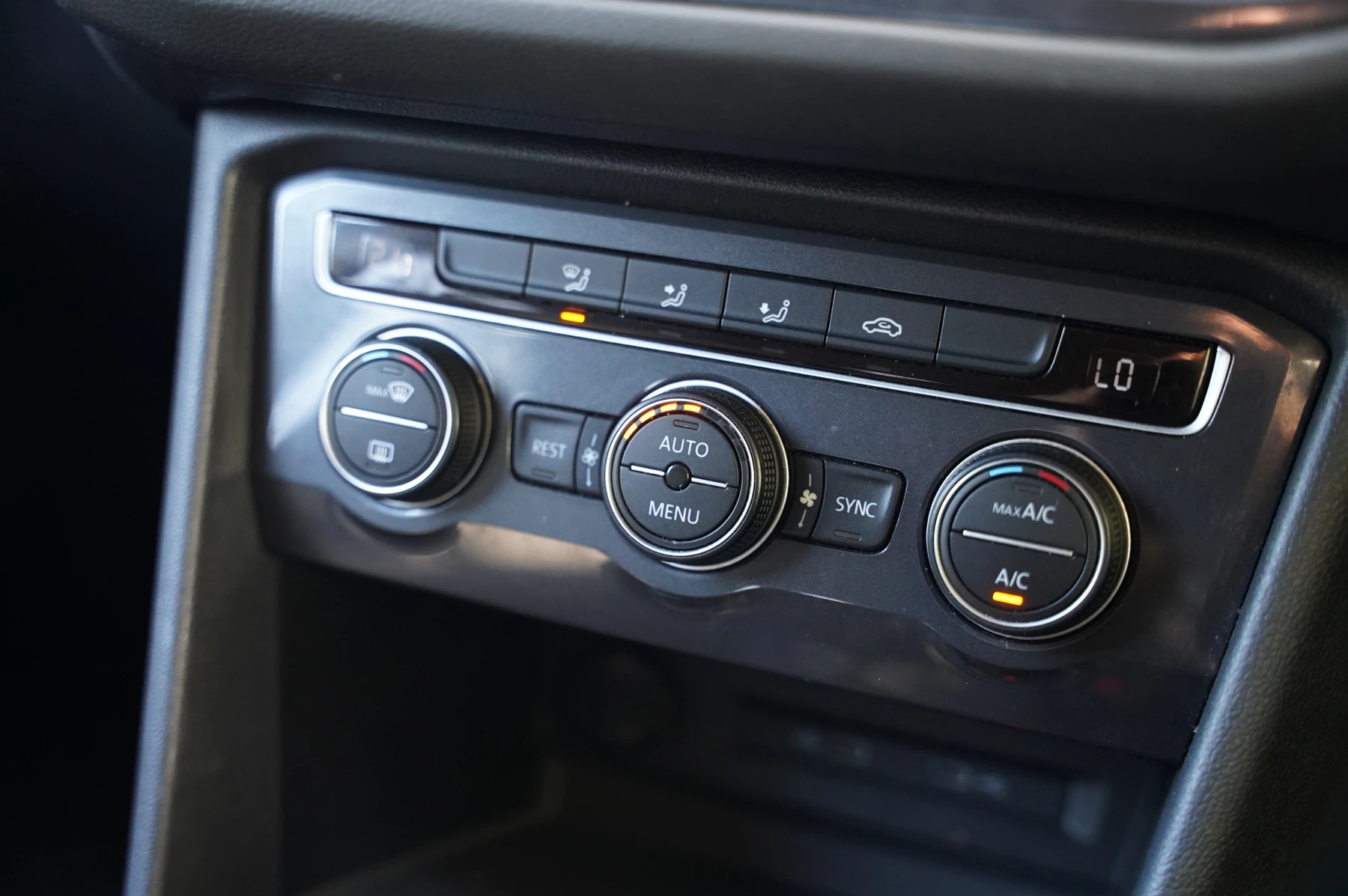 Volkswagen-Tiguan Allspace-image-21