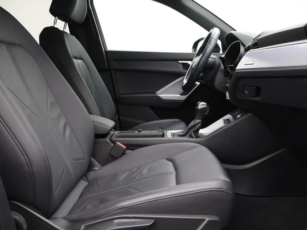 Audi Q3 PHEV Audi Q3 PHEV 45TFSIe 3X S LINE 245PK *AUTOMAAT*LEDER*CRUISE*CAMERA*PDC*NAVI*VIRTUAL COCKPIT*APP-CONNECT*...*