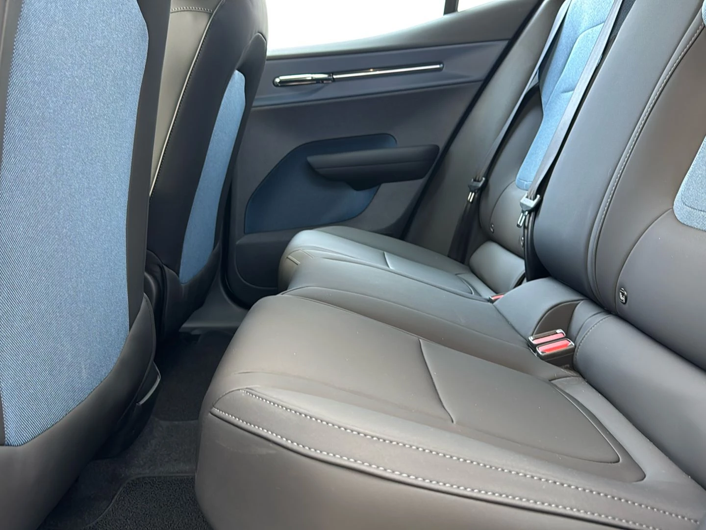 Volvo EX30 200kW SM Extended Range Plus 69kWh 5dr Auto