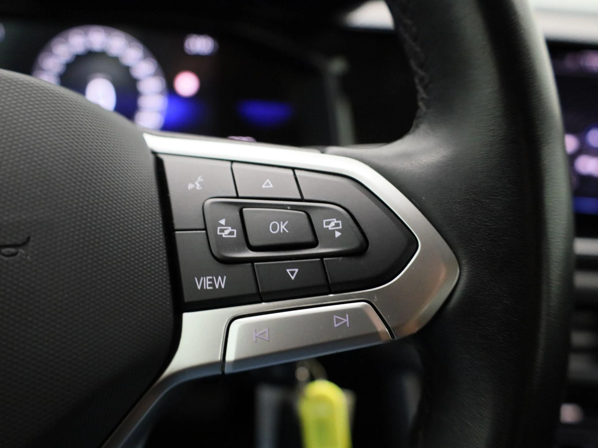 Volkswagen-Polo-image-18