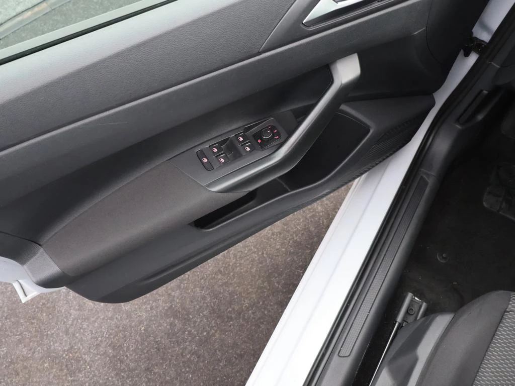 Volkswagen Polo Polo Trendline 1.0l *PDC*BLTH*DAB RADIO*USB*...*
