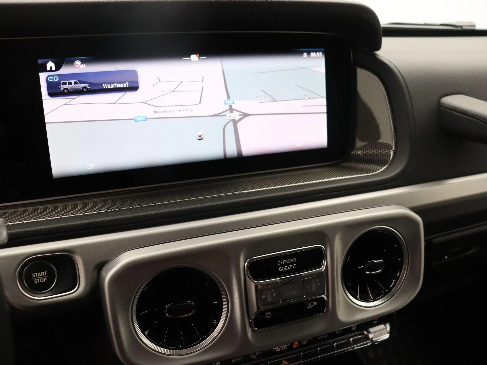 Mercedes-Benz-G-Klasse-image-16