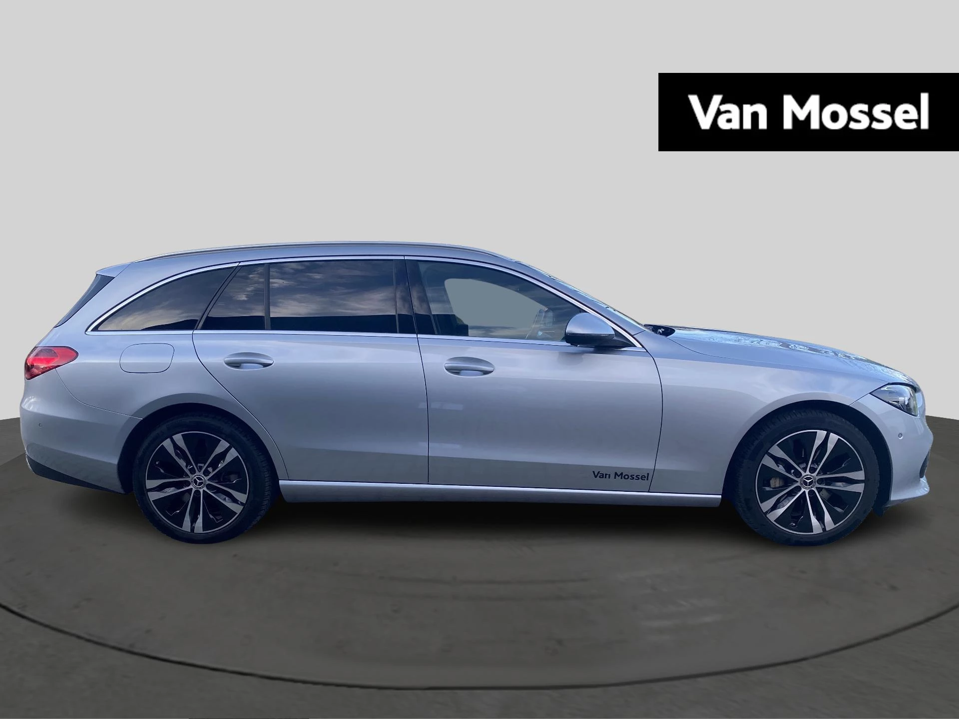 Mercedes-Benz C-Klasse 300 de Luxury Line Estate + TREKHAAK + CARPLAY + CAMERA + LED +