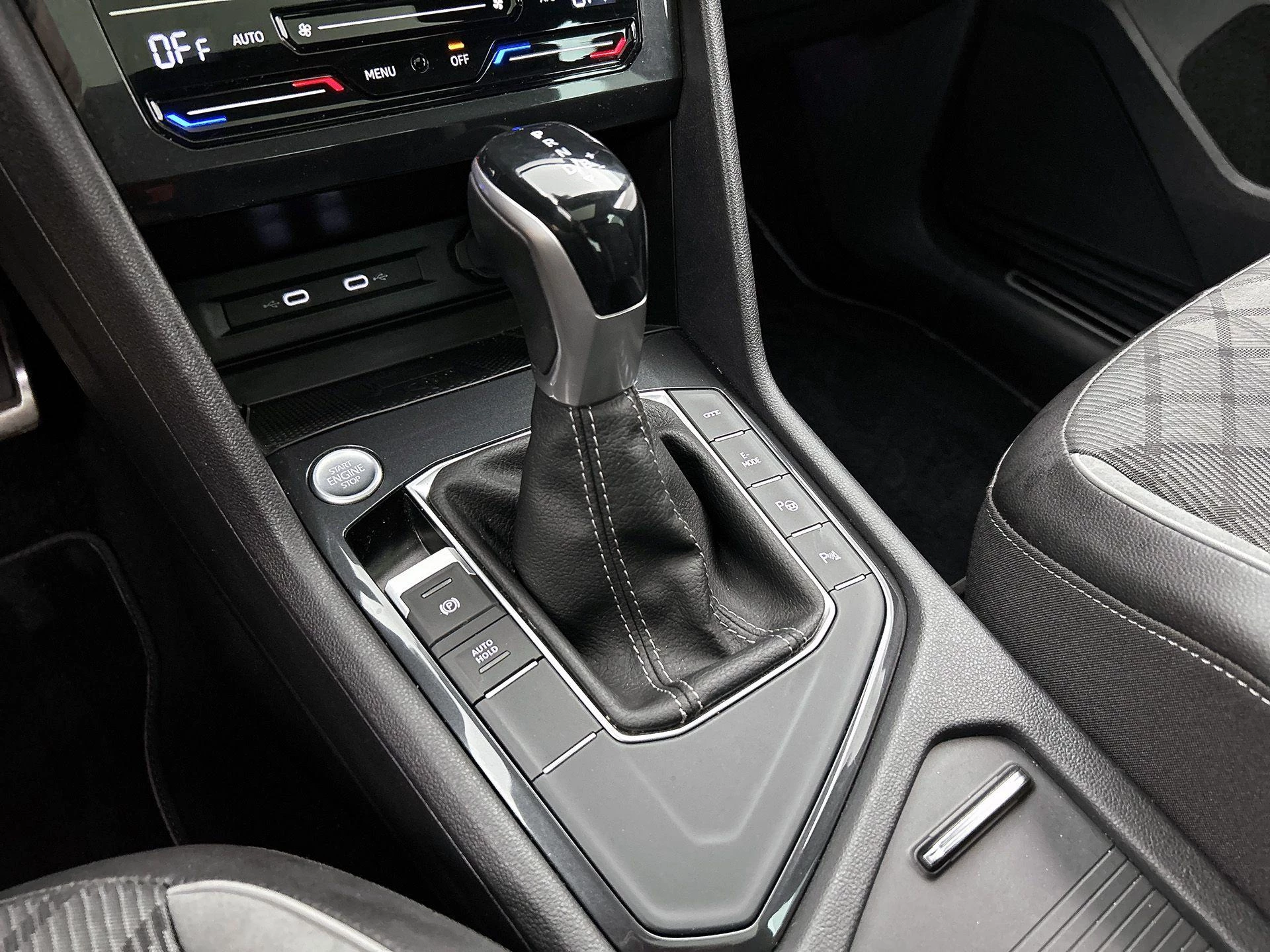 Volkswagen Tiguan 1.4 TSI eHybrid R-Line Business