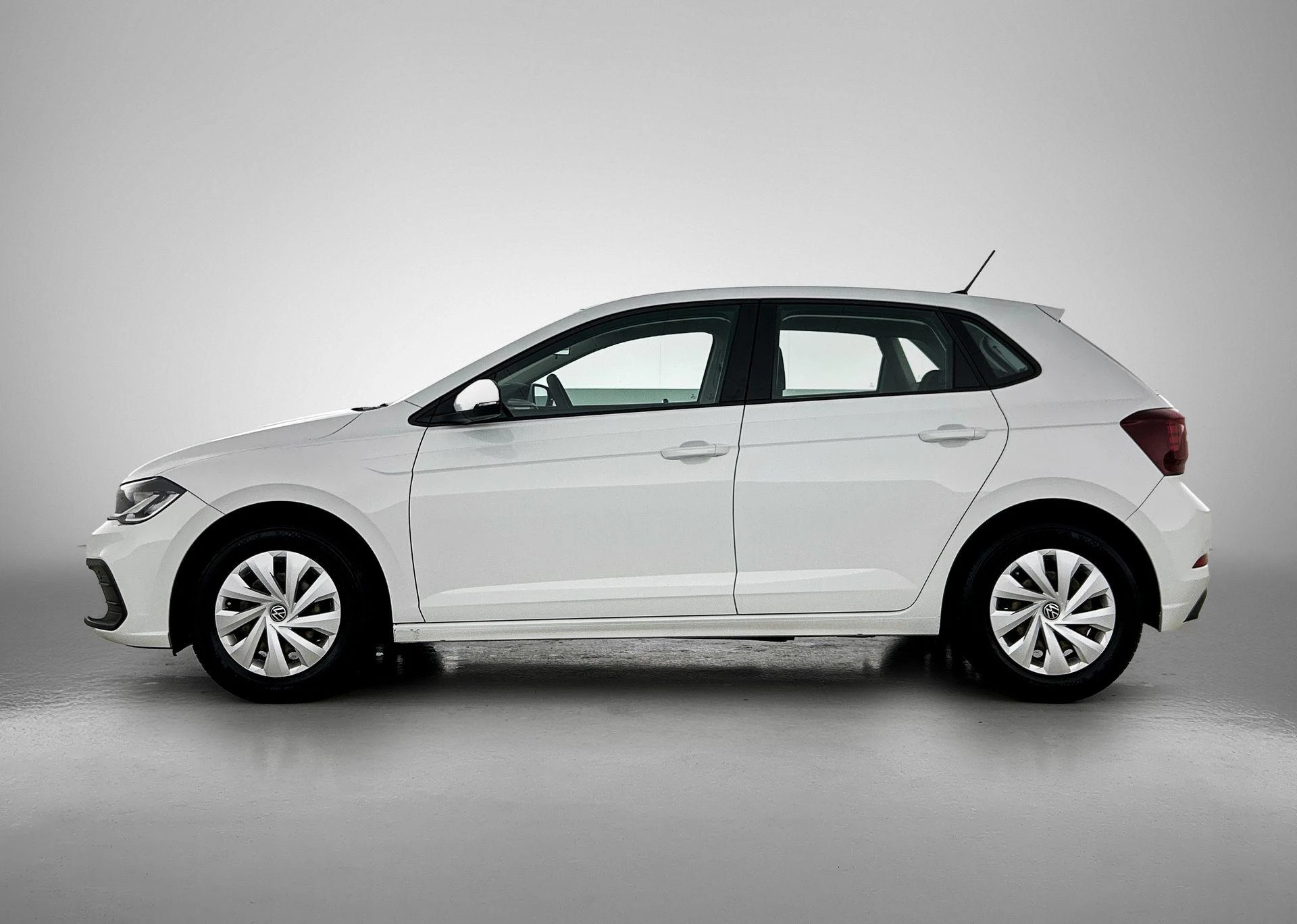 Volkswagen-Polo-image-1
