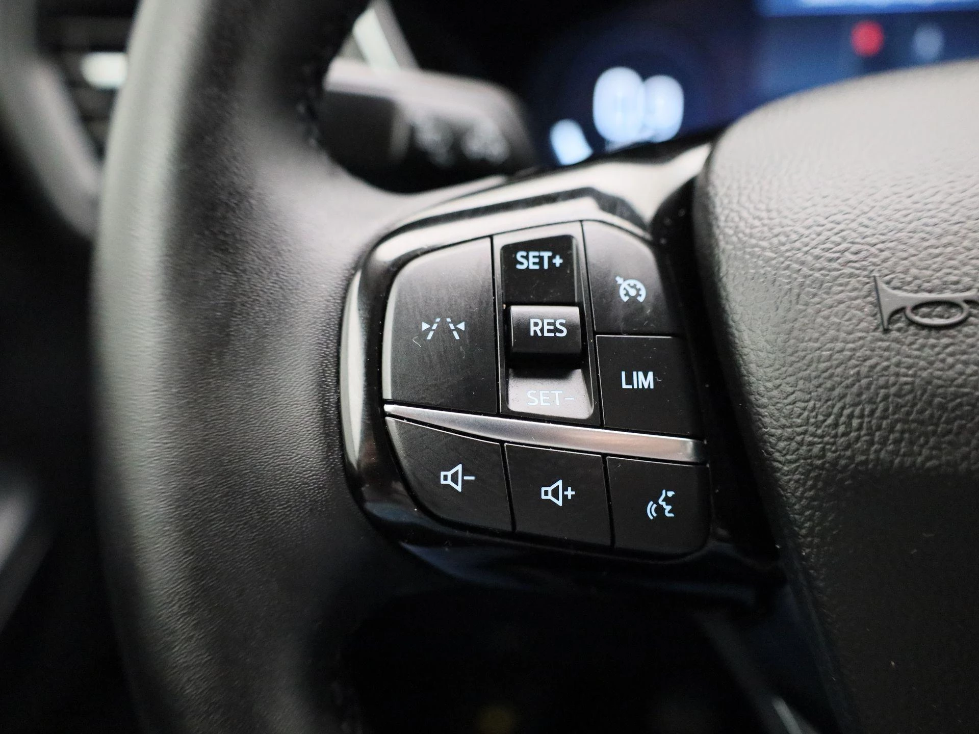 Ford-Kuga-image-17