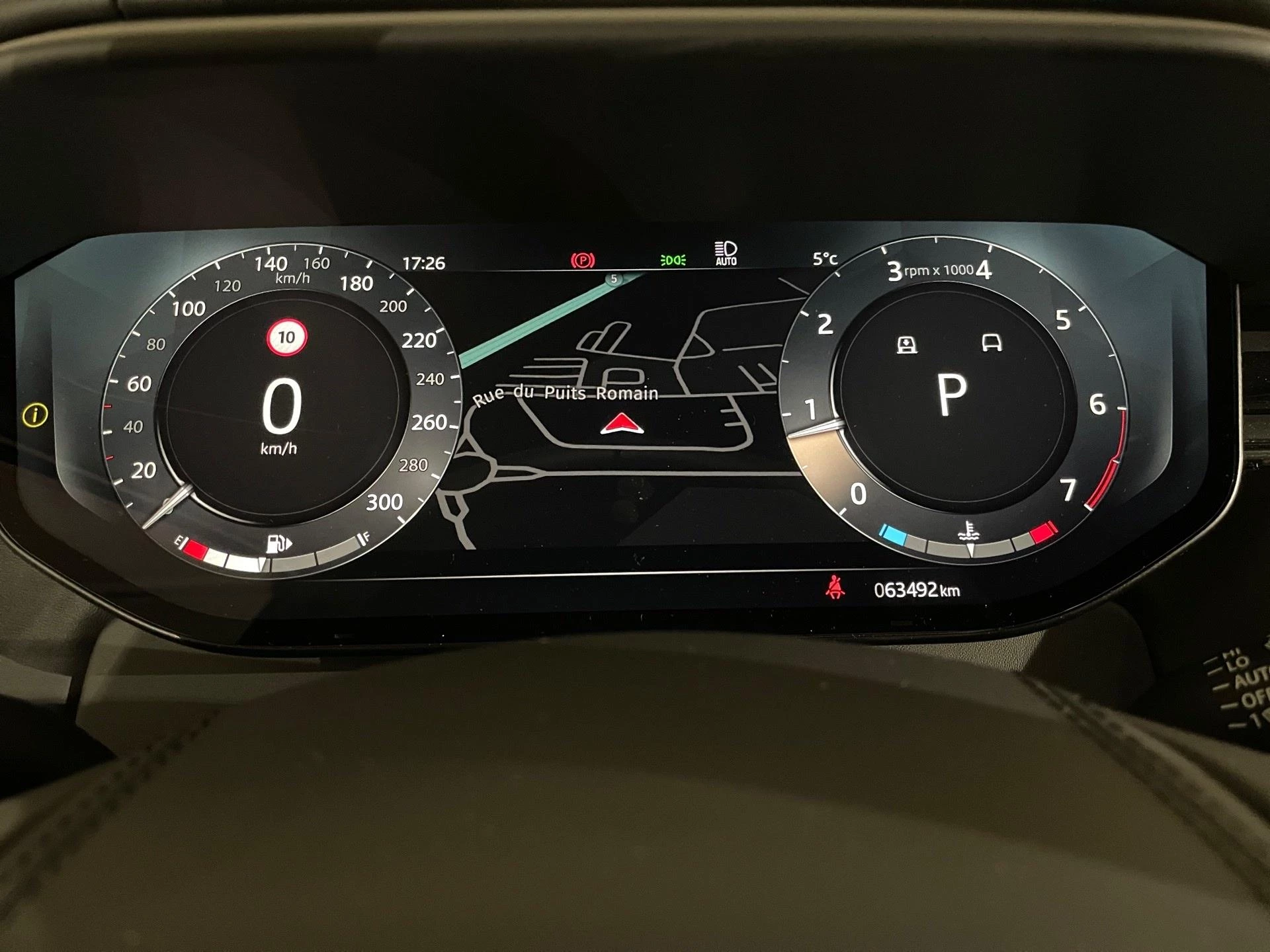 Land Rover-Range Rover Sport-image-1