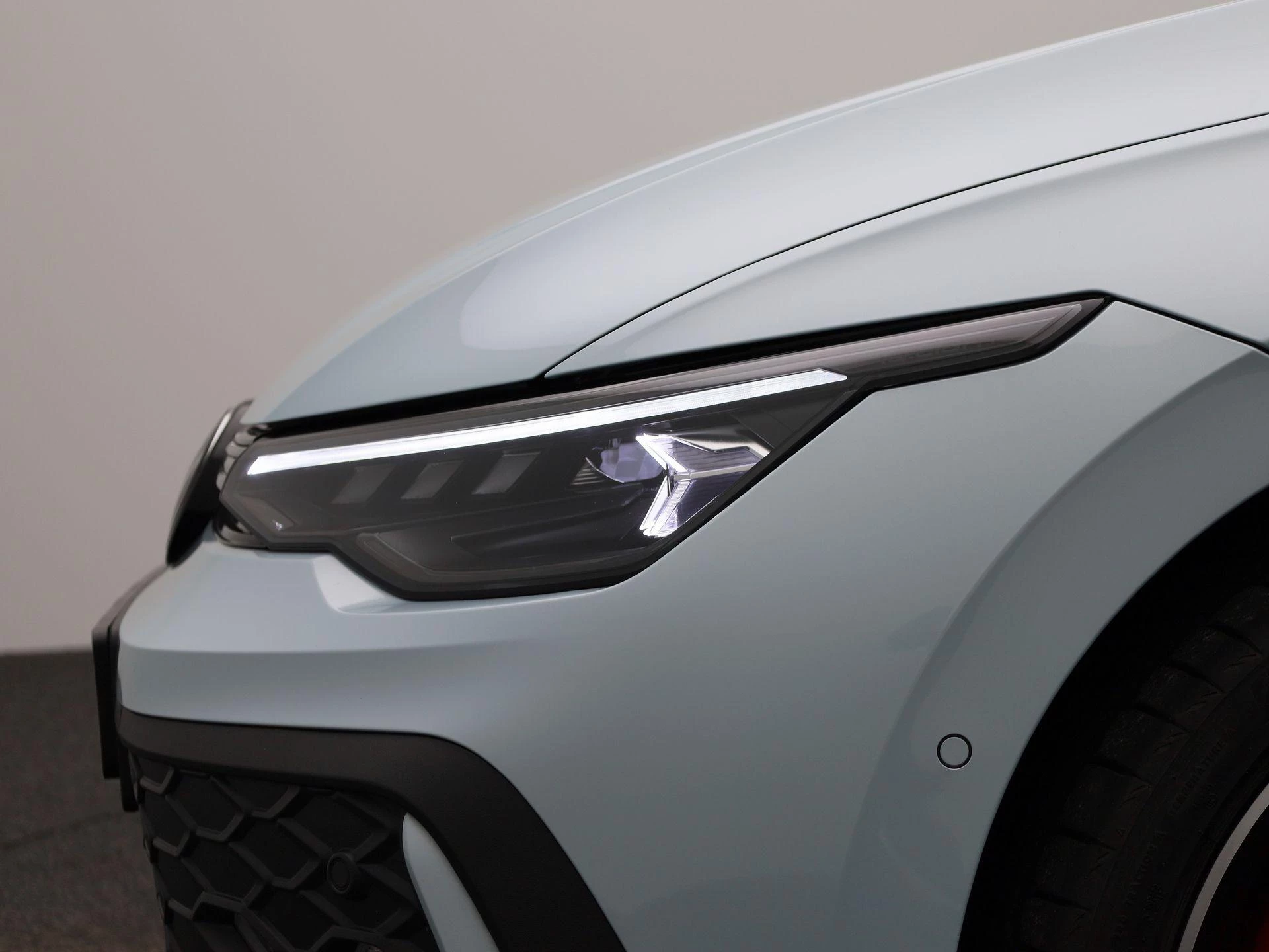 Volkswagen-Golf-image-14