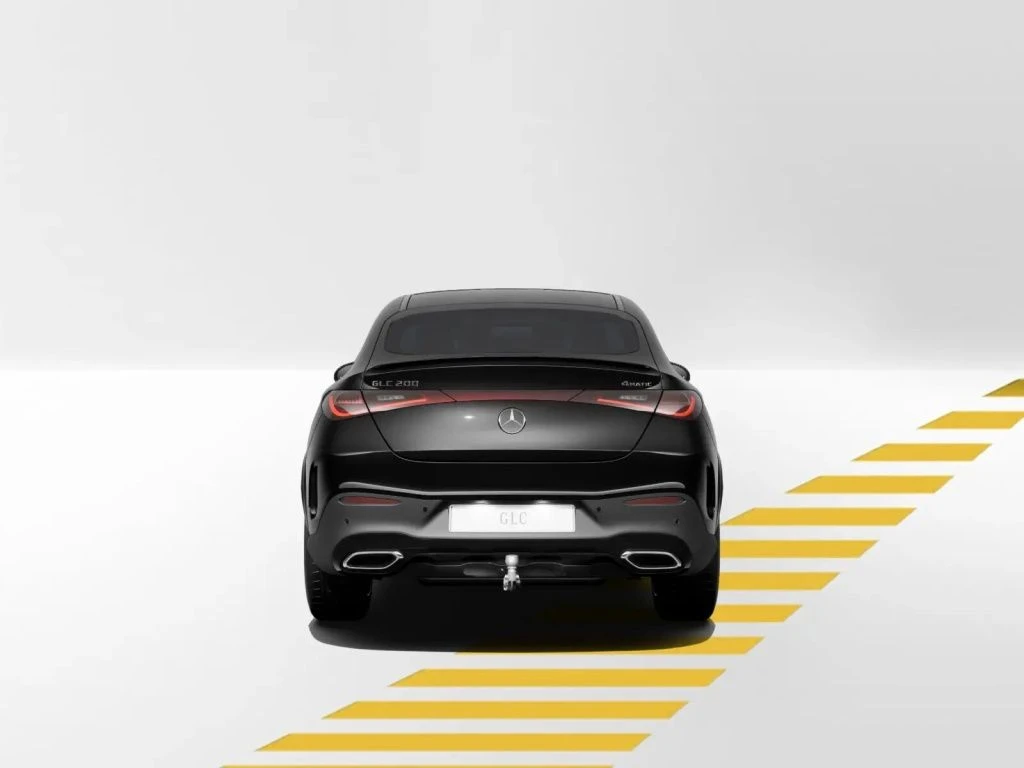 Mercedes-Benz-GLC 200-image-4
