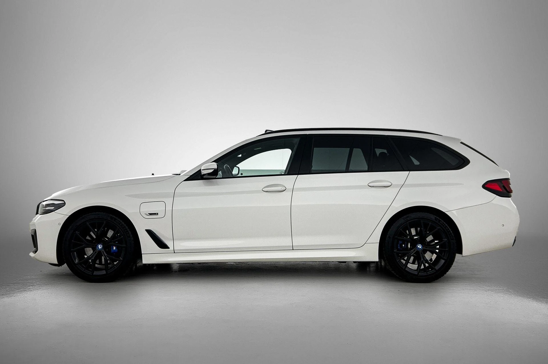 BMW-5 Serie-image-1