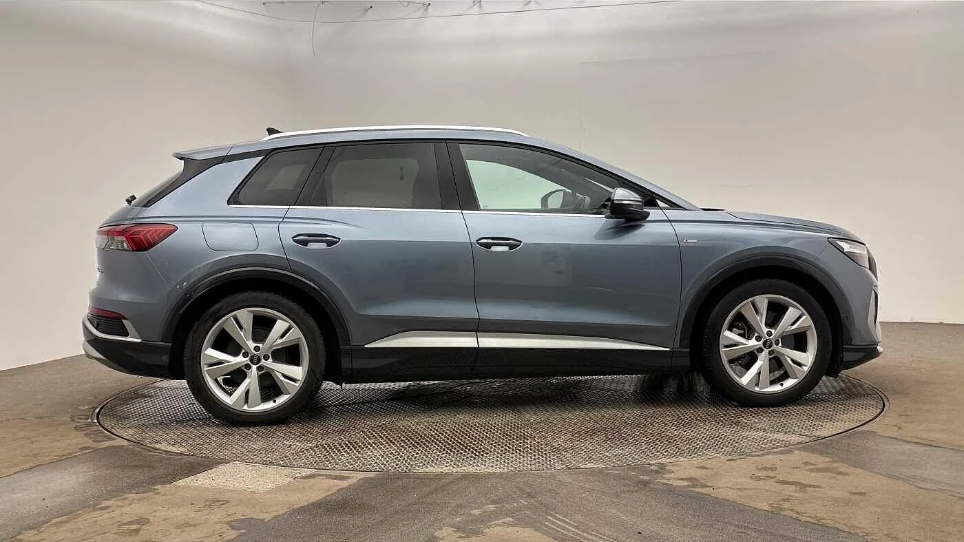 Audi-Q4 e-tron-image-3