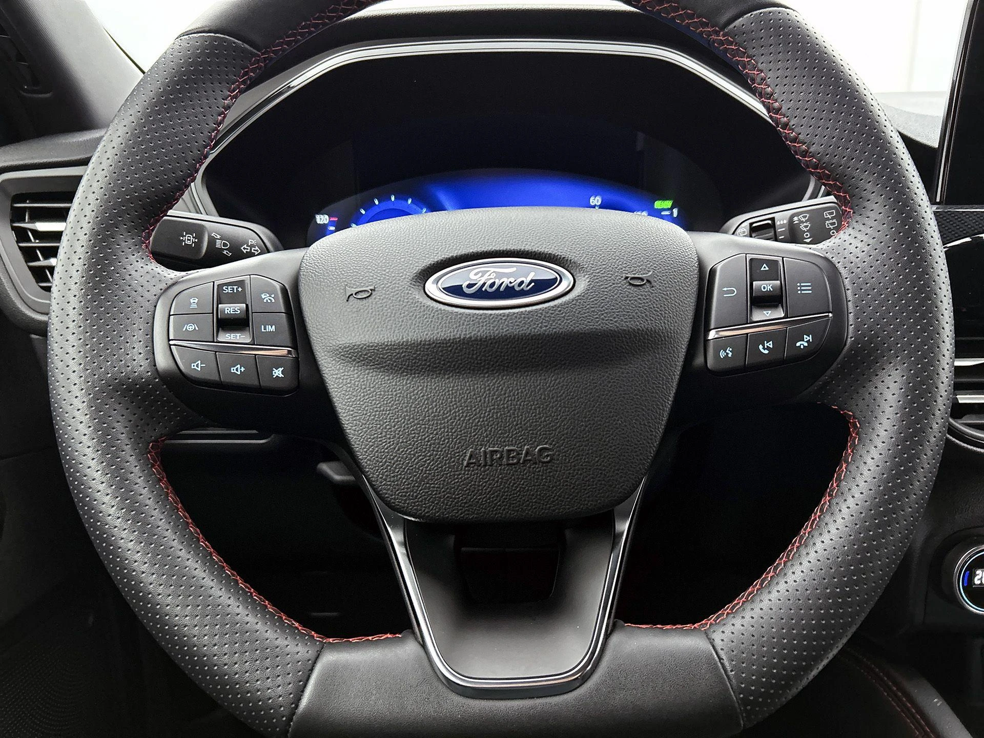 Ford-Kuga-image-12