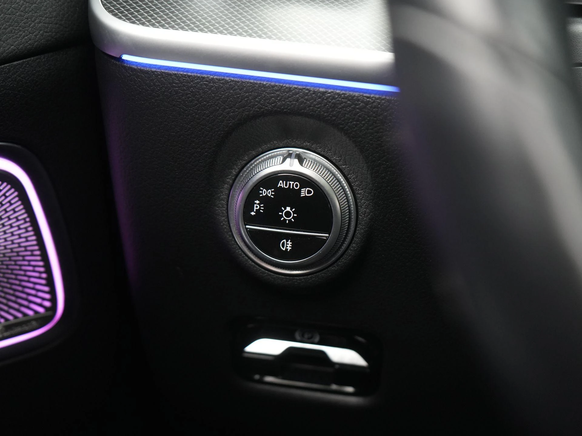 Mercedes-Benz-C-Klasse-image-33