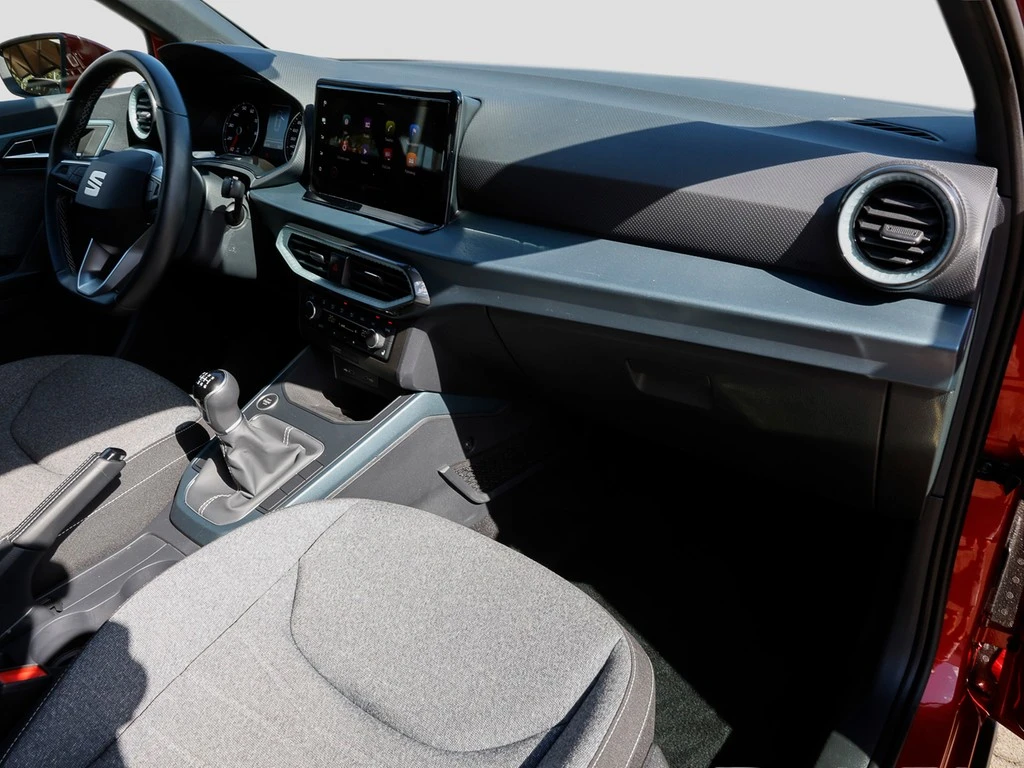 SEAT-Arona-image-7