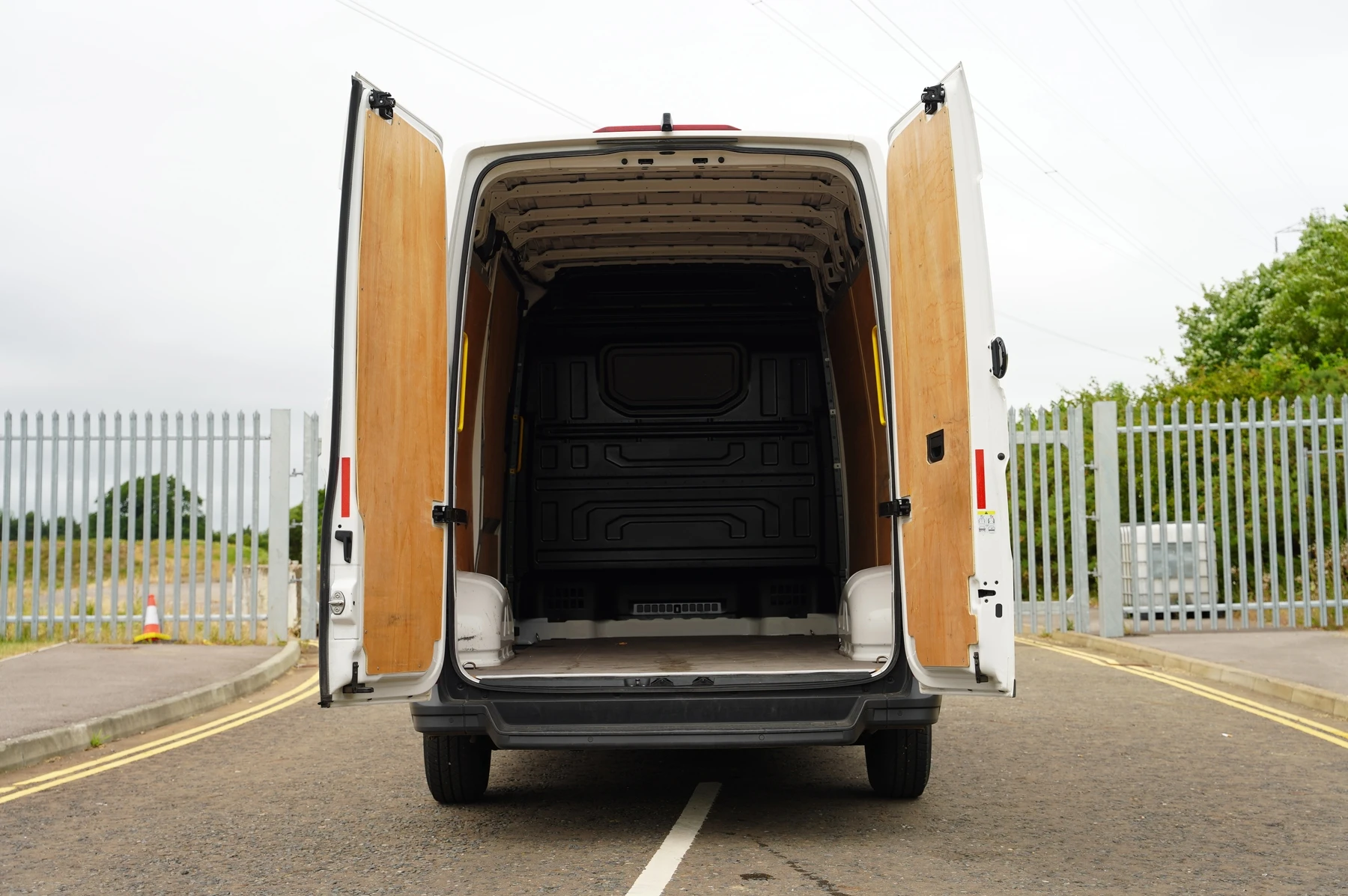 Volkswagen-Crafter-image-38