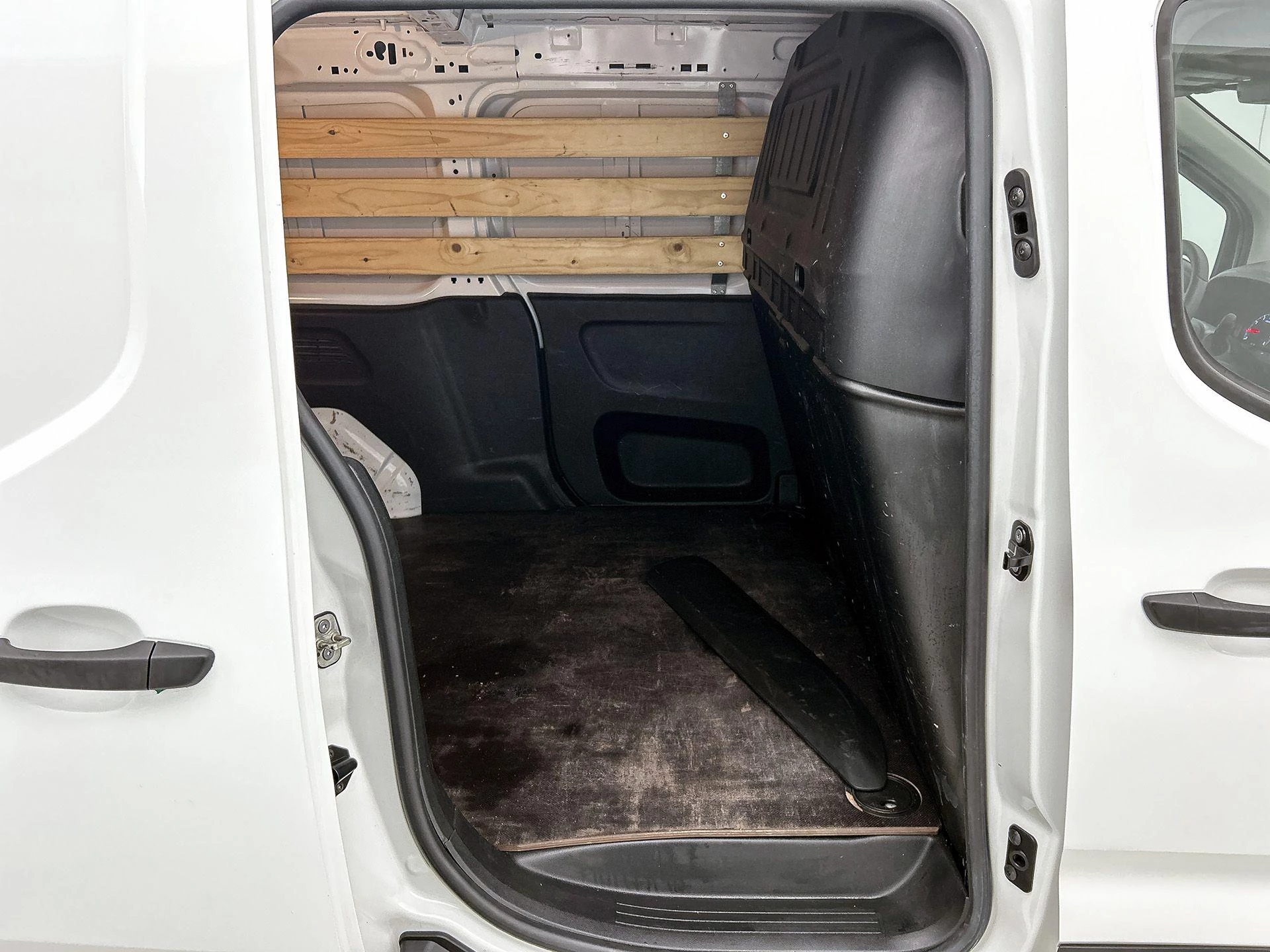Opel-Combo-image-25