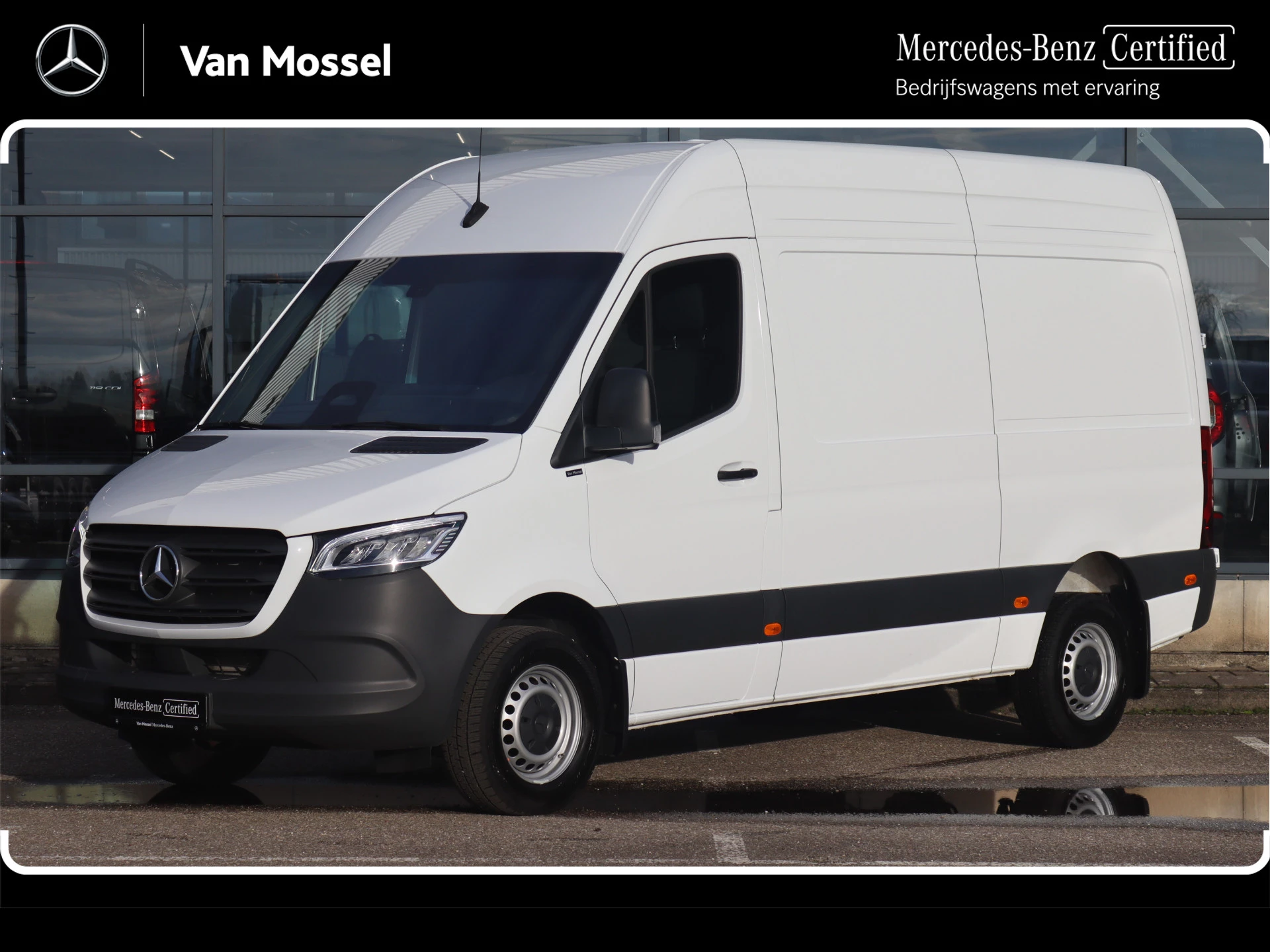 Mercedes-Benz-Sprinter-image-0