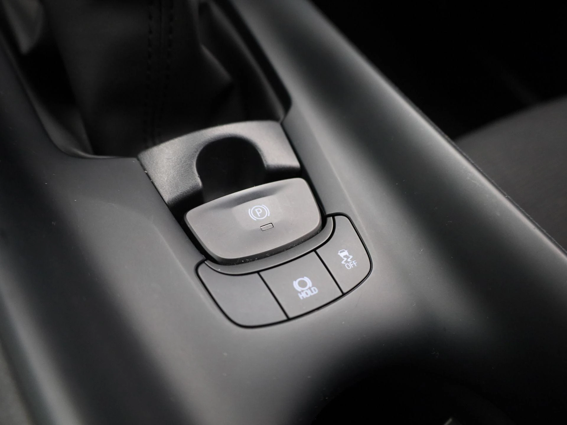 Toyota-C-HR-image-23
