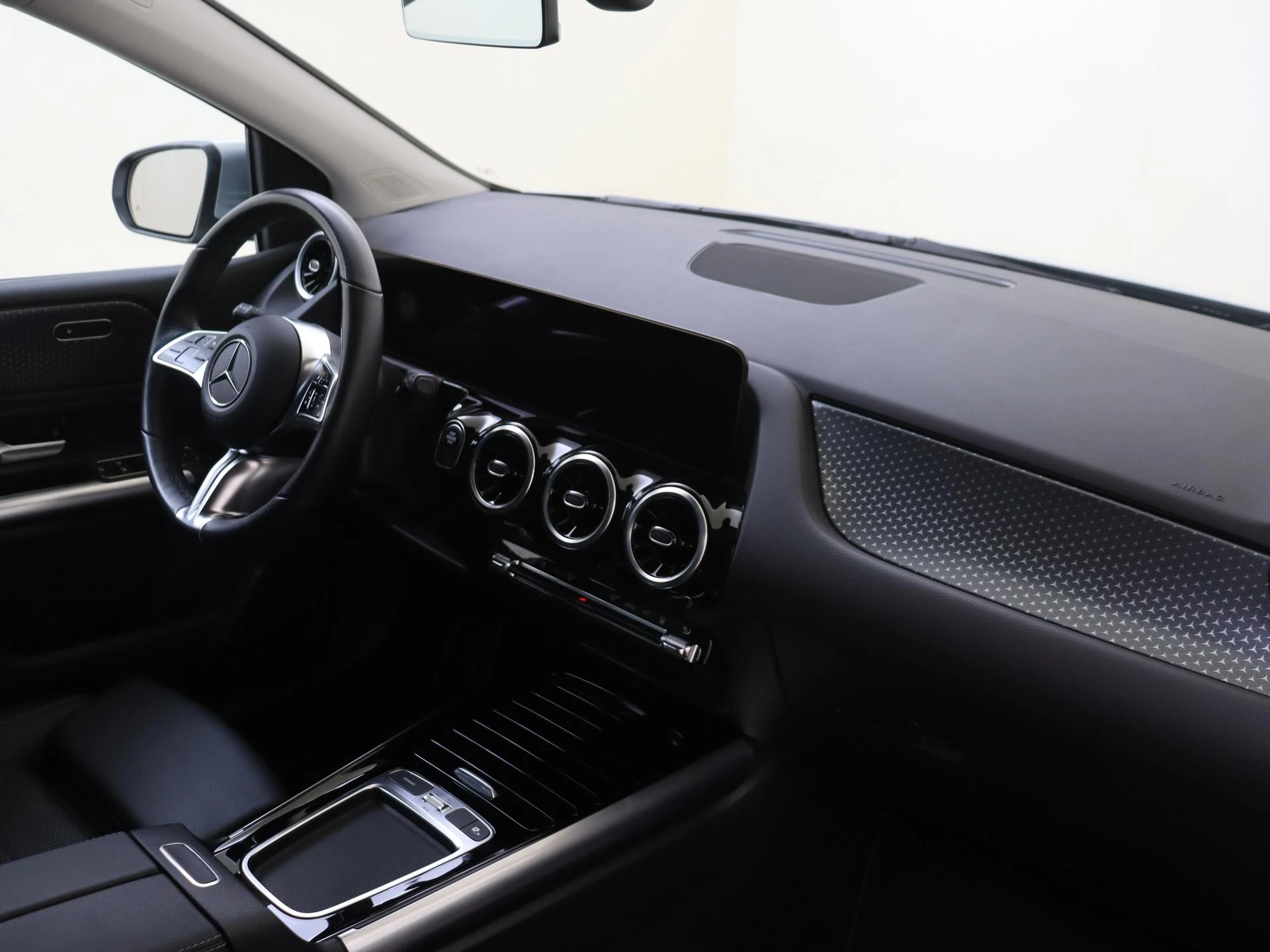 Mercedes-Benz-B-Klasse-image-4