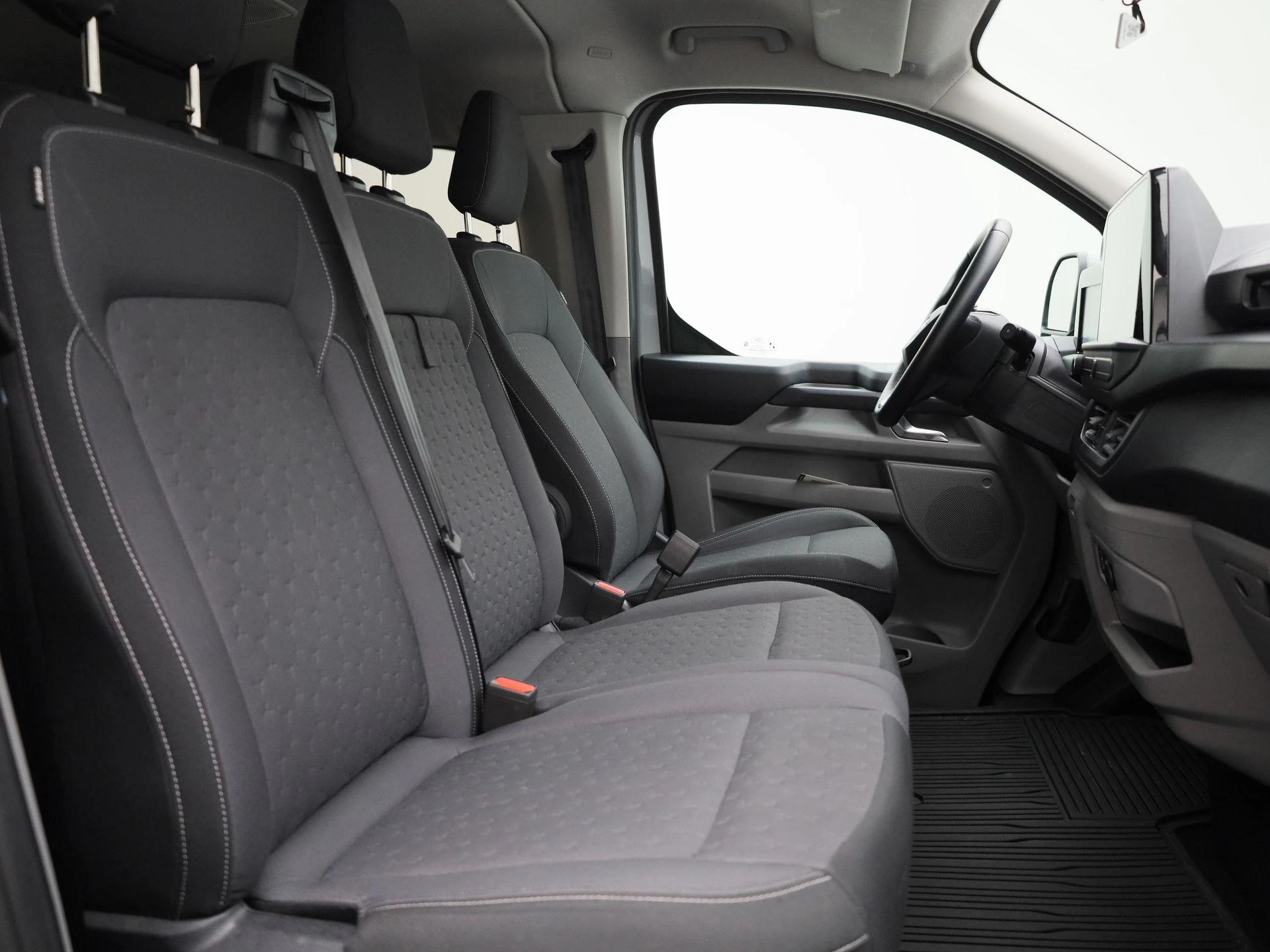 Ford-Transit Custom-image-33
