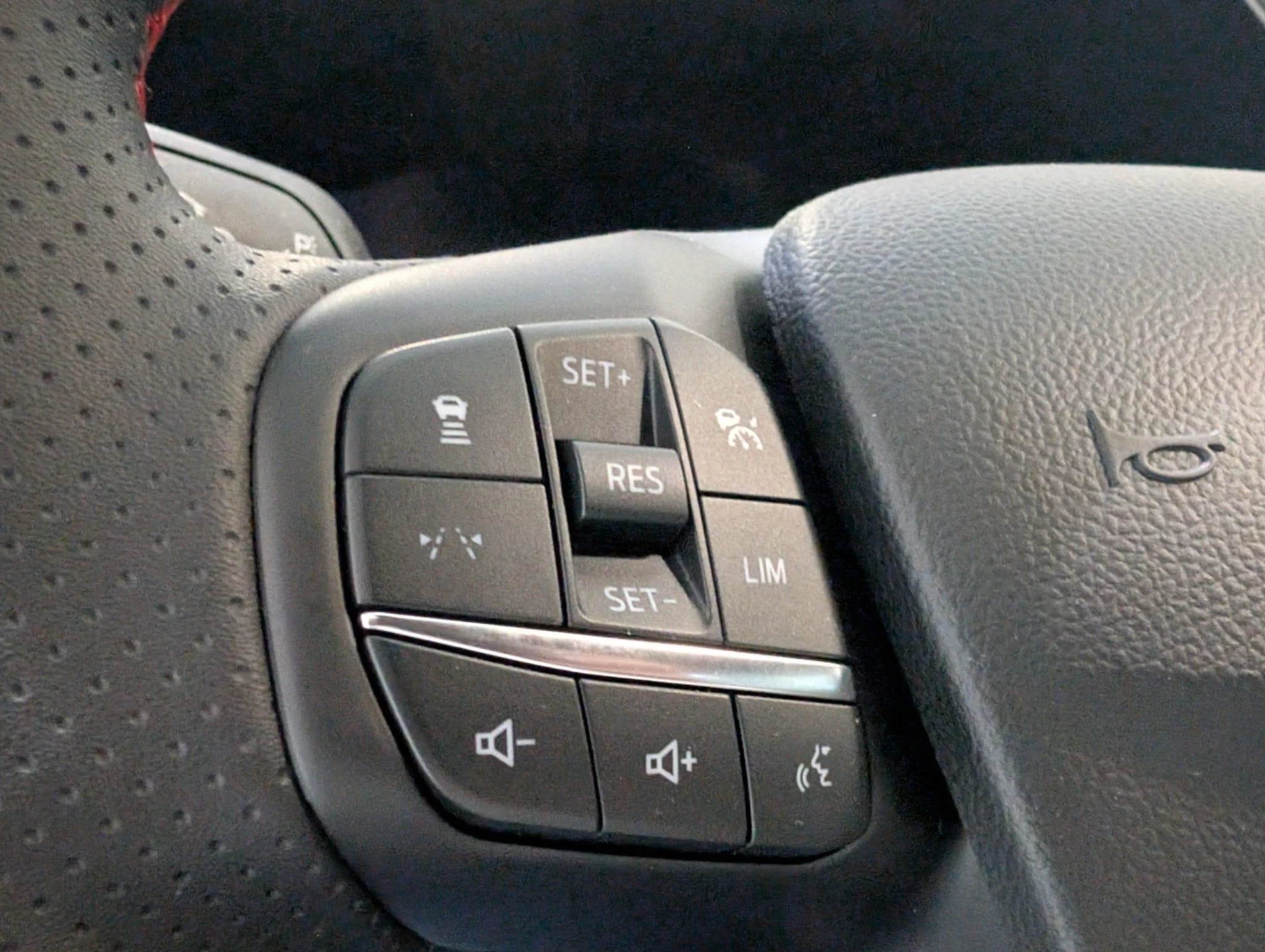 Ford-Kuga-image-15