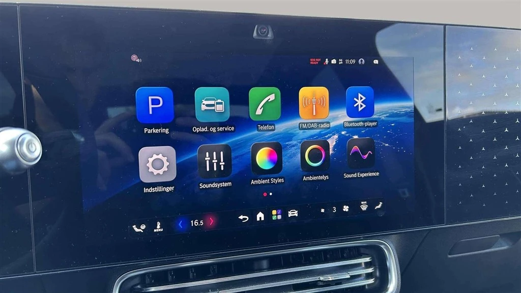 Mercedes-Benz-CLA-image-16