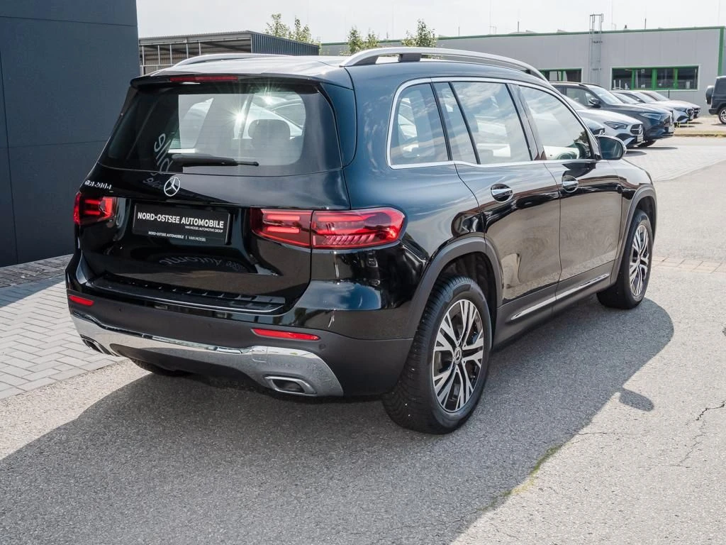 Mercedes-Benz-GLB 200 d-image-5