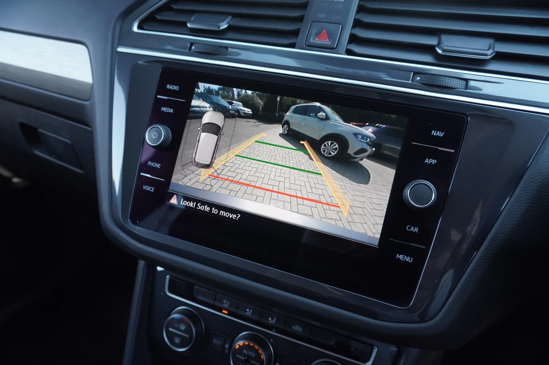 Volkswagen-Tiguan Allspace-image-32