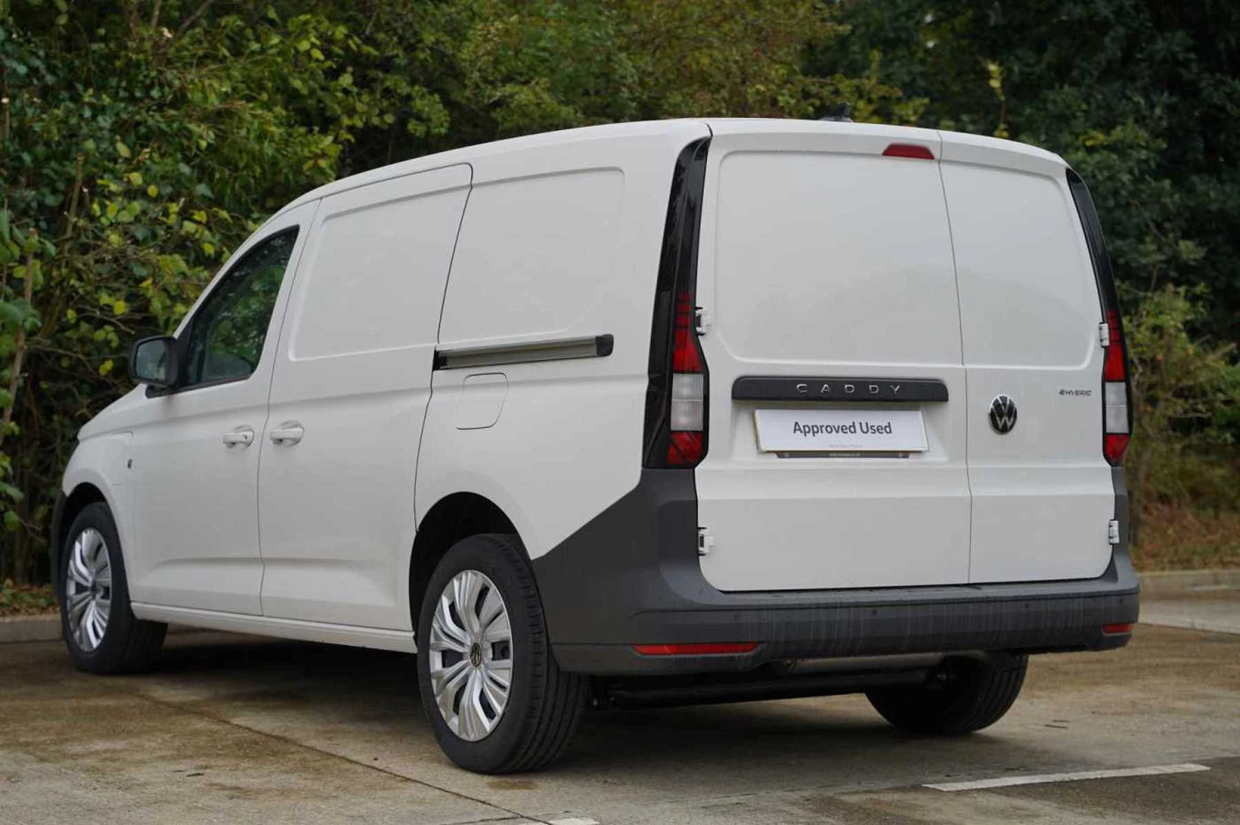 Volkswagen-Caddy-image-2