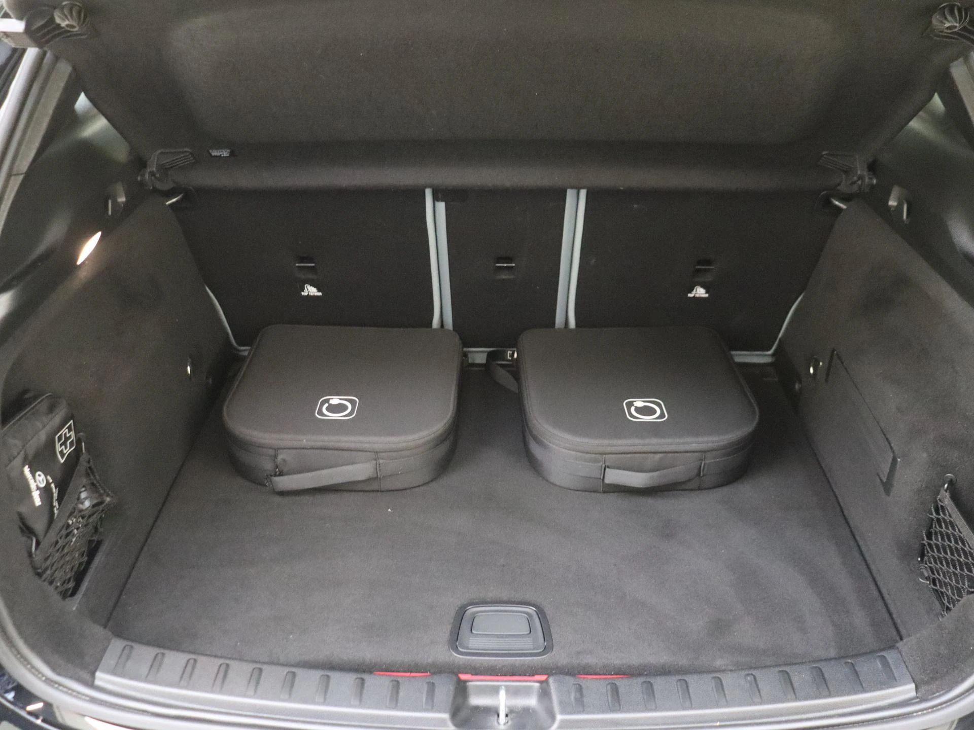 Mercedes-Benz-GLA-image-27