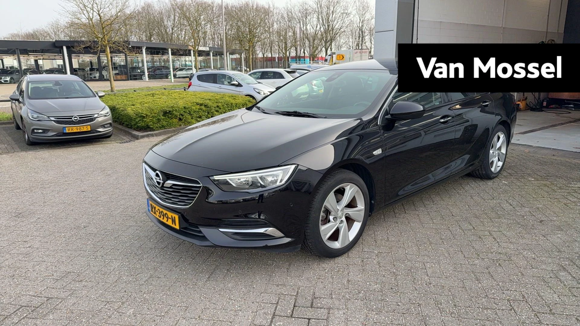 Opel-Insignia-image-0