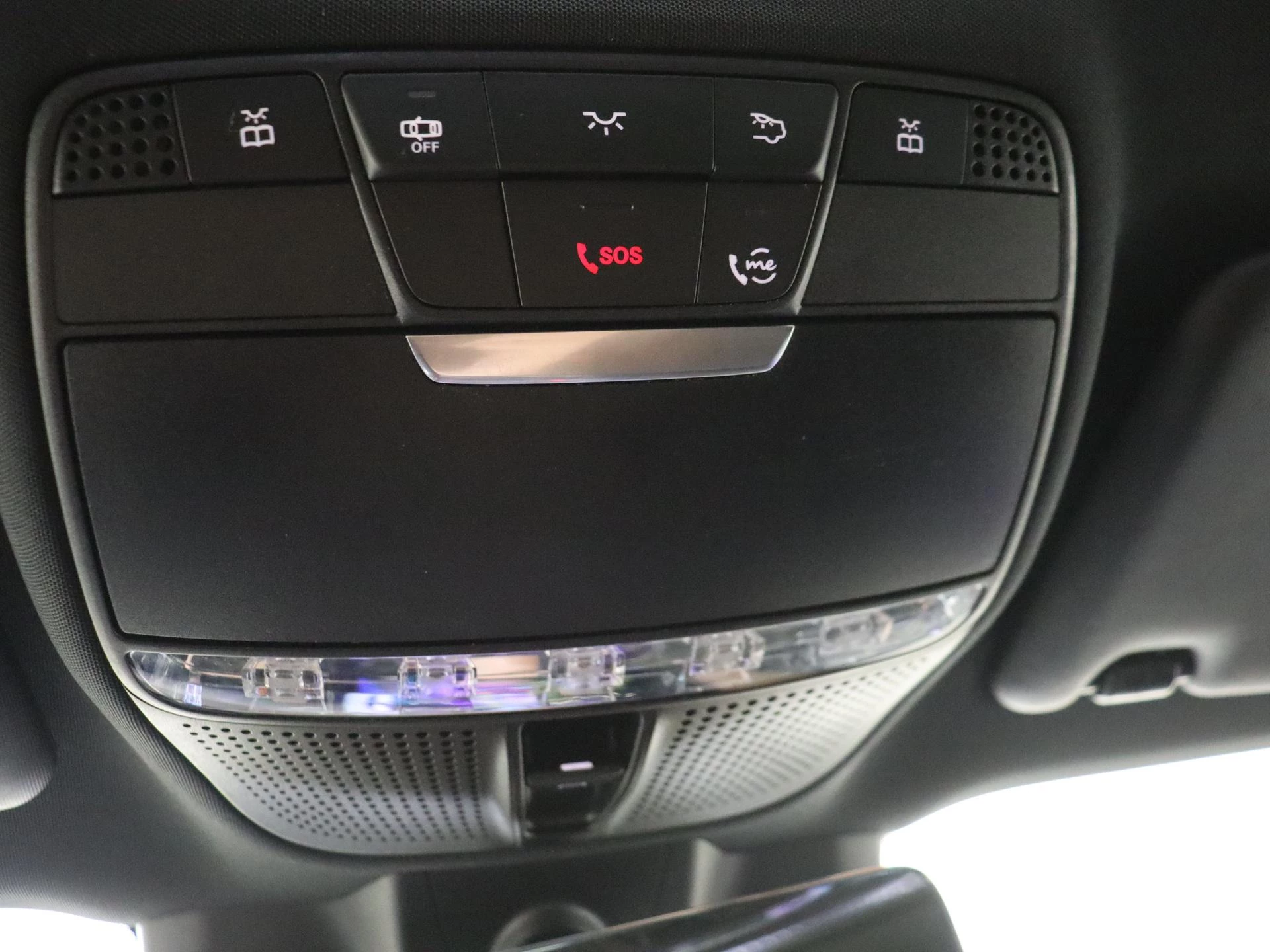 Mercedes-Benz-E-Klasse-image-31