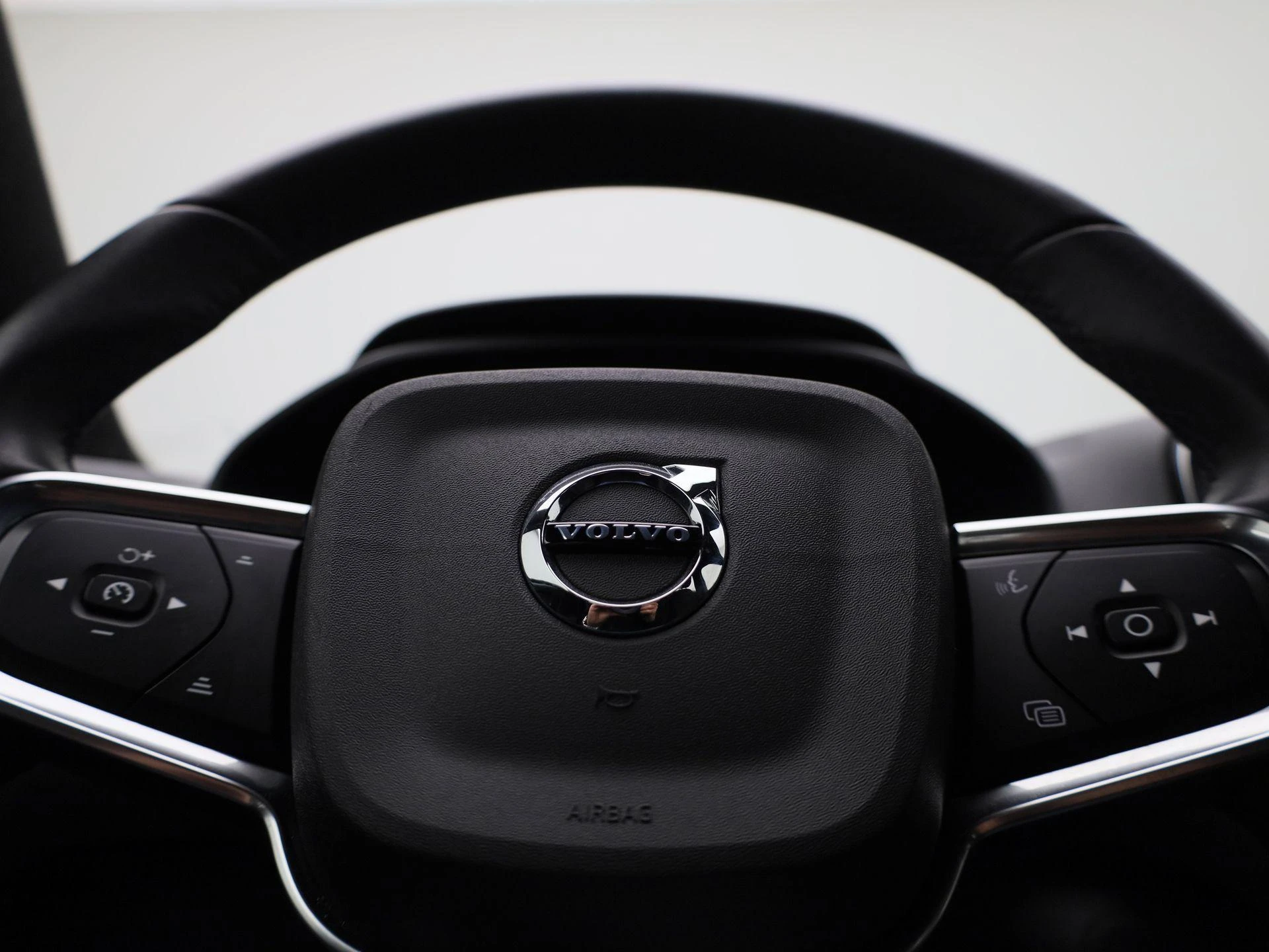 Volvo-XC40-image-25