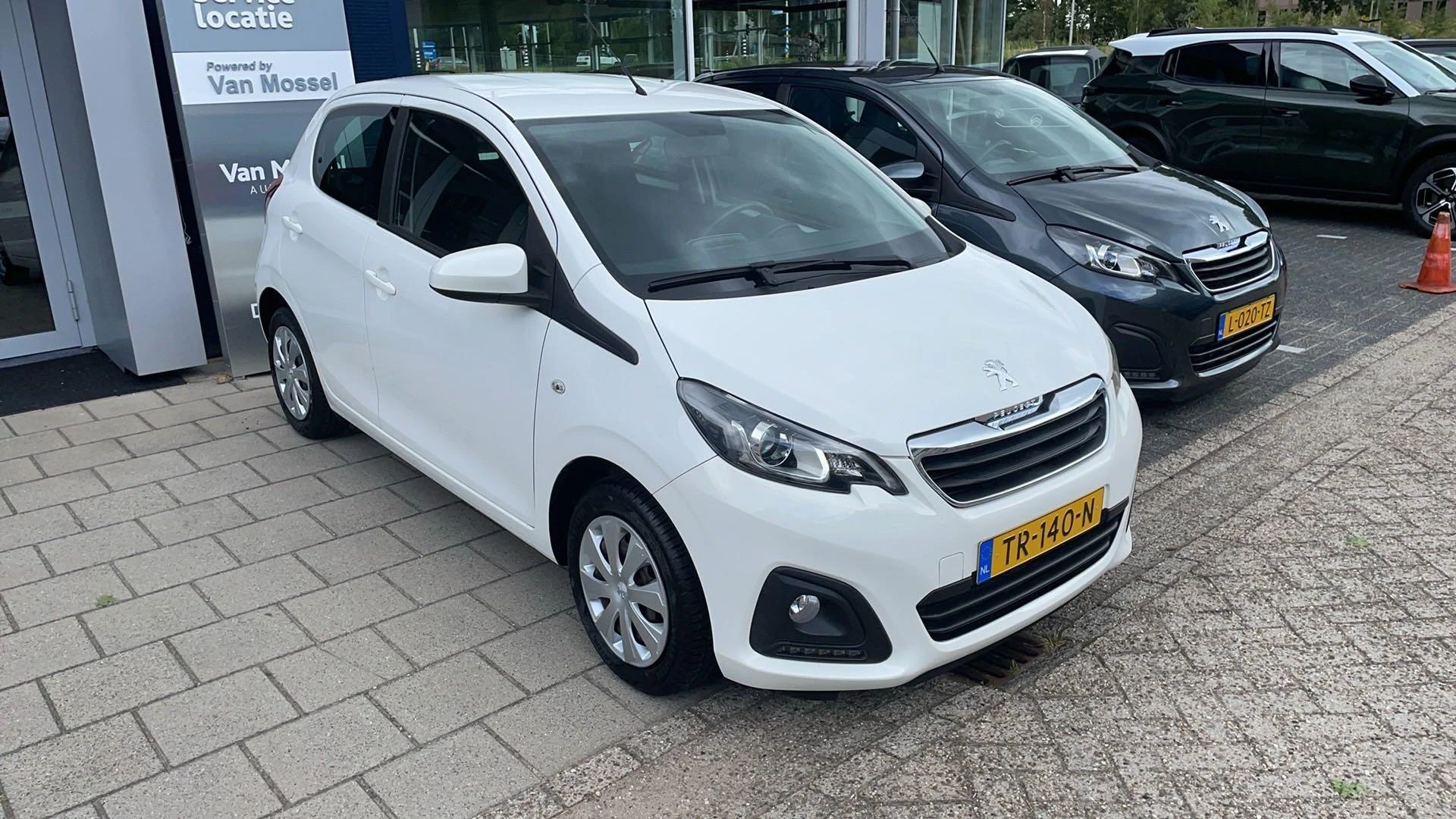 Peugeot-108-image-12