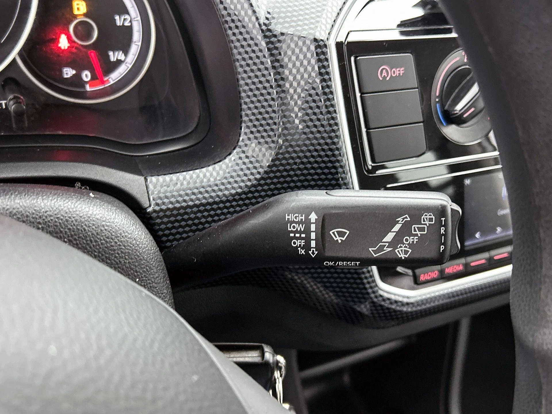 Volkswagen-up!-image-6